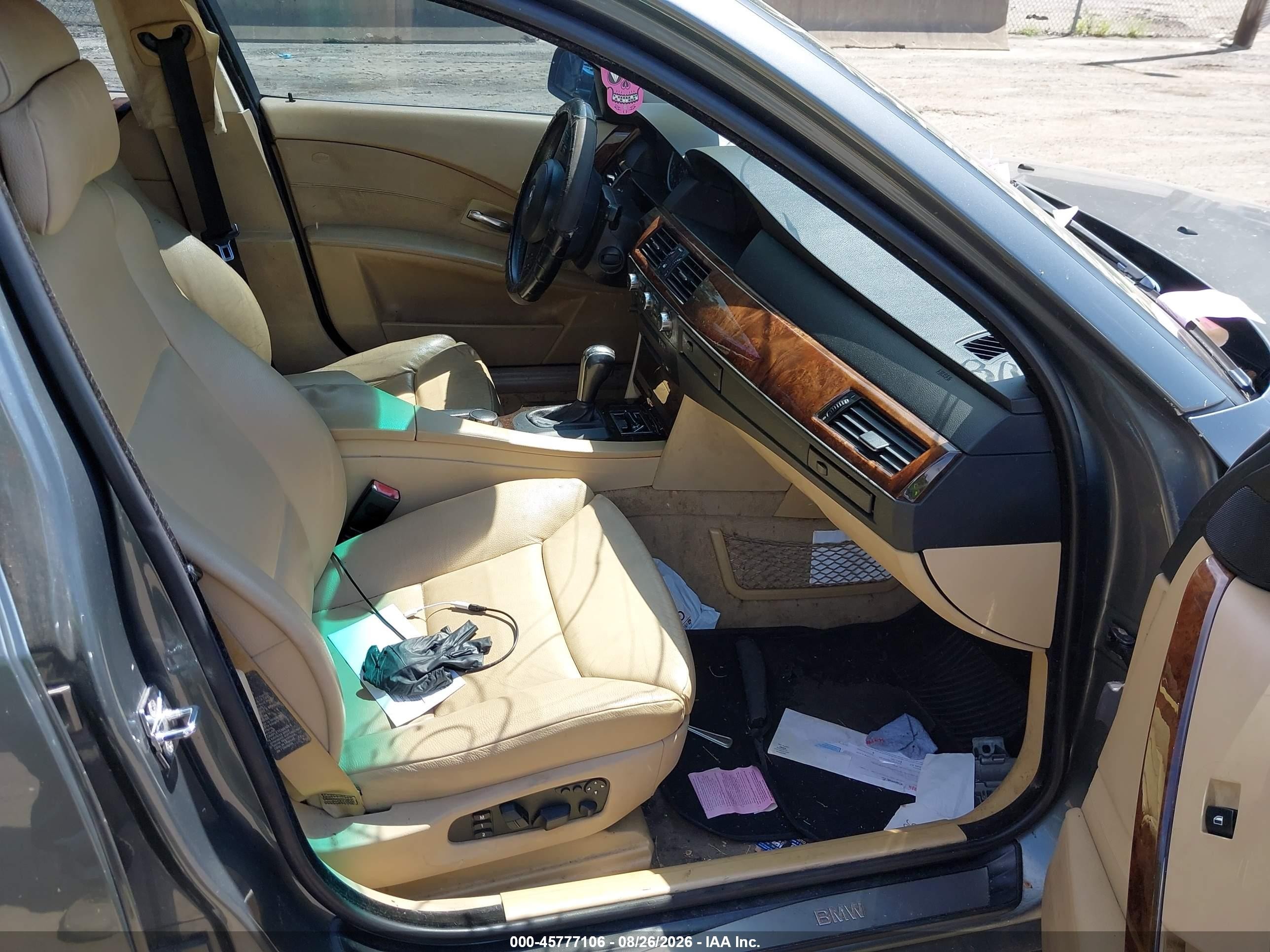 2007 Bmw 530i   Серый vin: WBANE73567CM55710