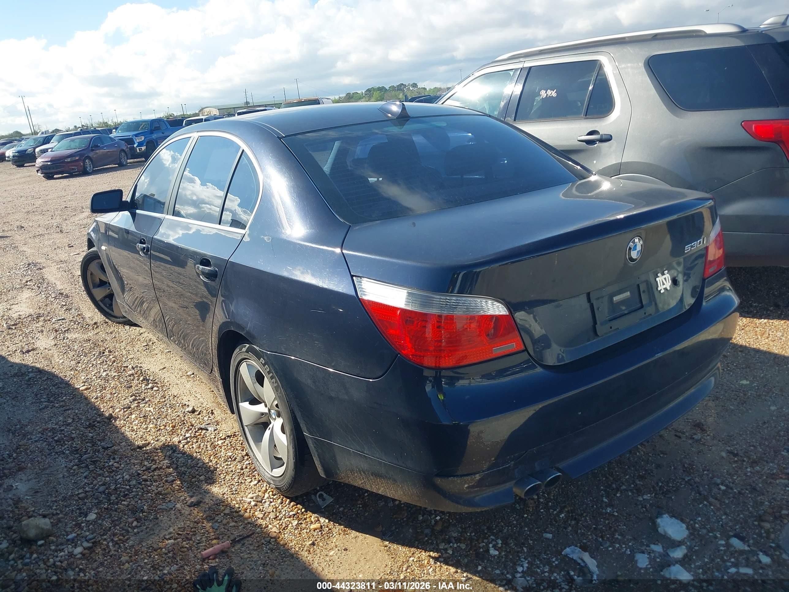 2007 Bmw 530i   Dark Blue vin: WBANE73597CM46922