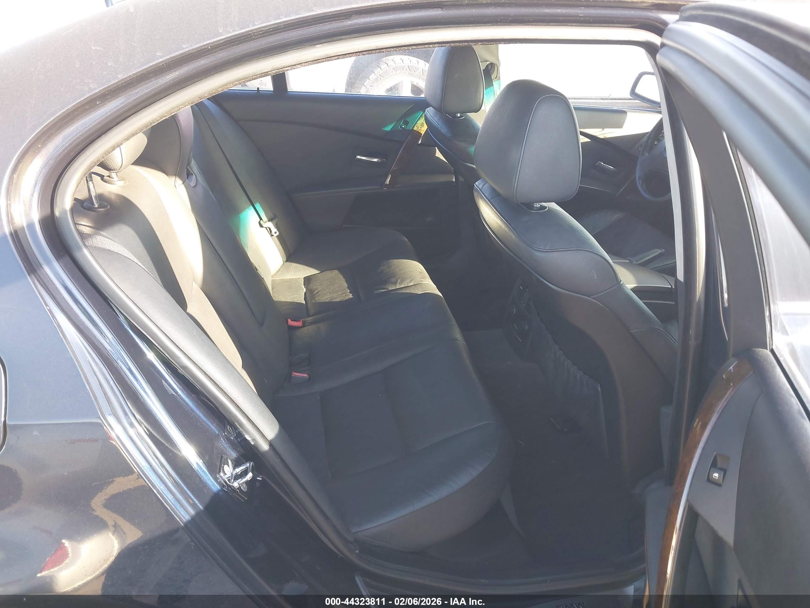 2007 Bmw 530i   Dark Blue vin: WBANE73597CM46922