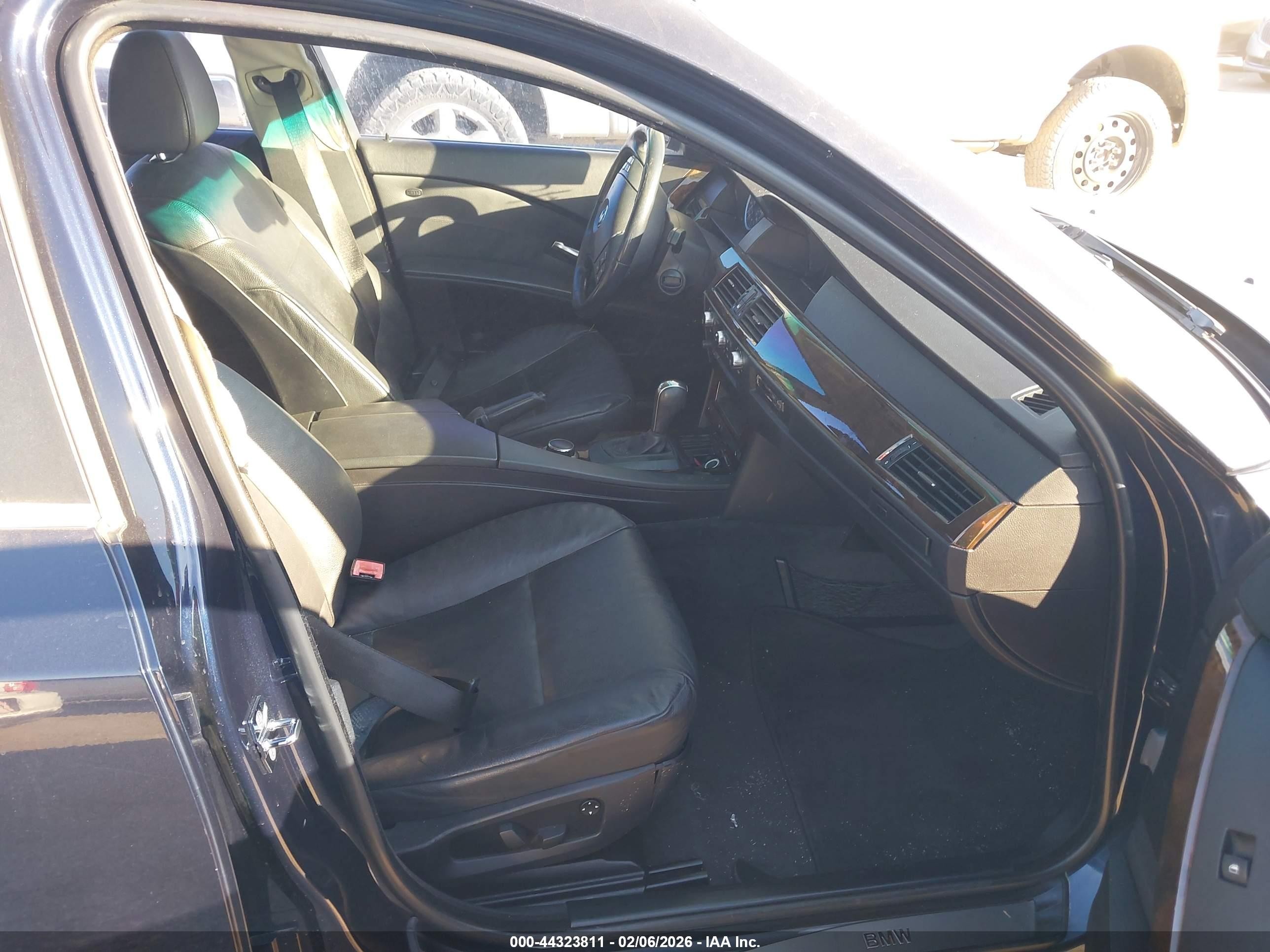 2007 Bmw 530i   Dark Blue vin: WBANE73597CM46922