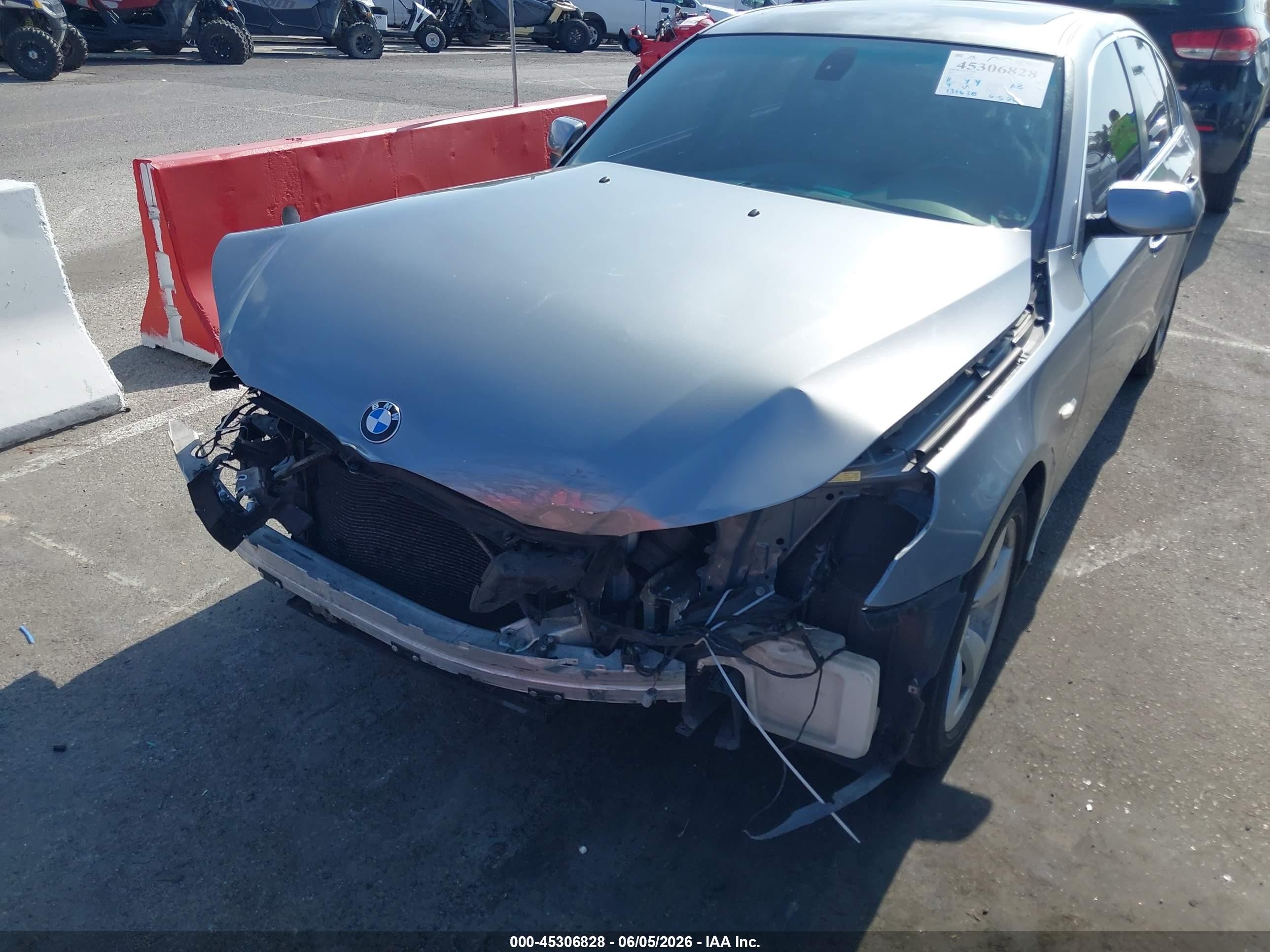 2007 Bmw 530i   Серебряный vin: WBANE73597CM54650