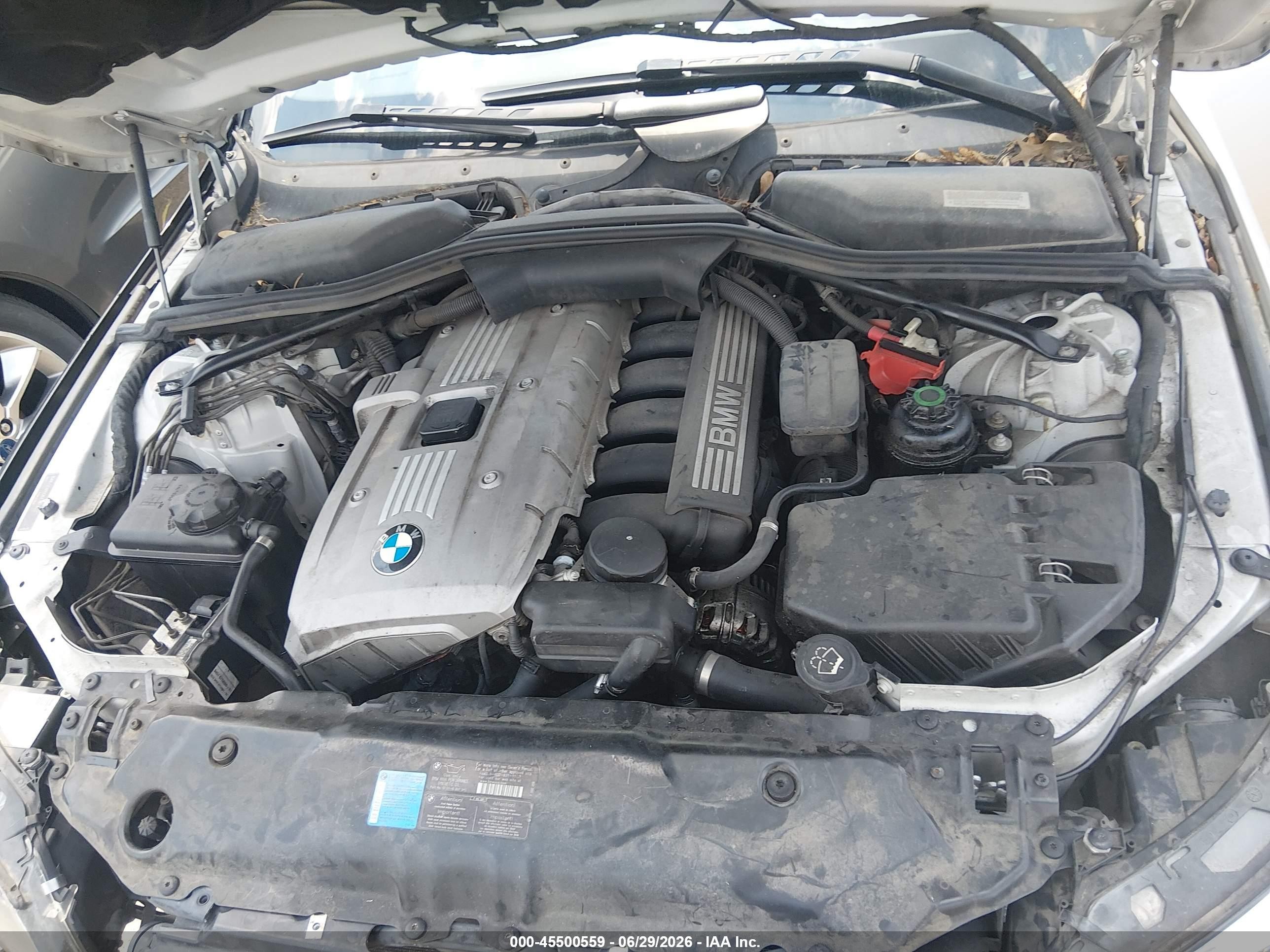 2006 Bmw 525xi   Silver vin: WBANF33516CS36724