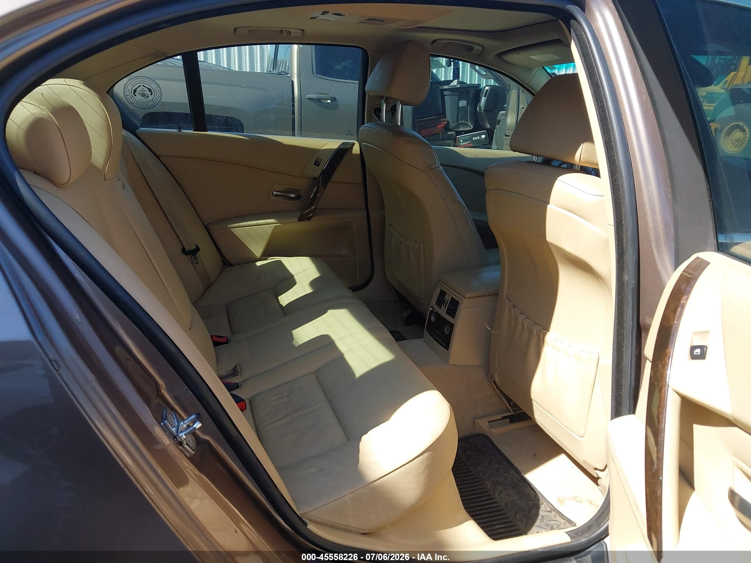 2007 Bmw 525xi   Brown vin: WBANF33517CS40550