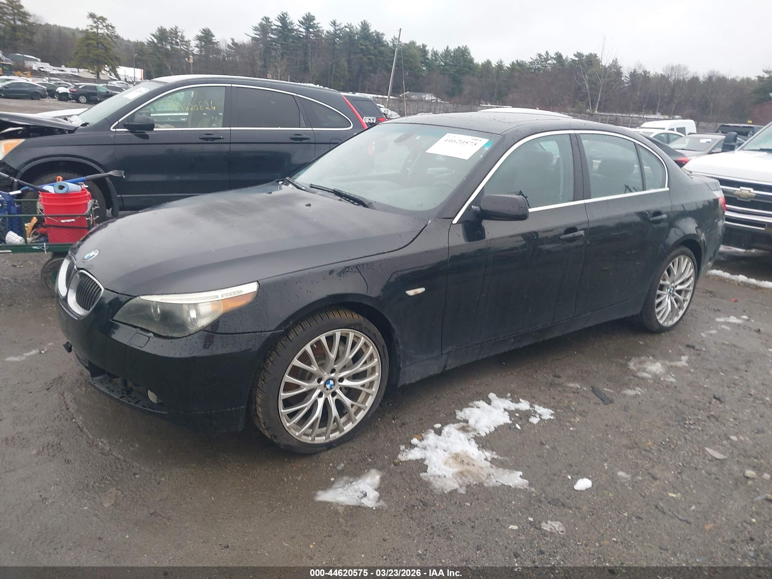 2007 Bmw 525xi   Black vin: WBANF33517CS41827