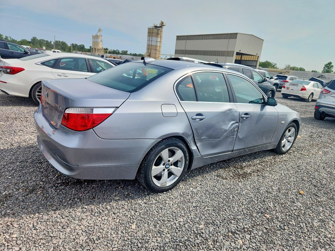 2007 Bmw 525 Xi Silver vin: WBANF33537CS41702