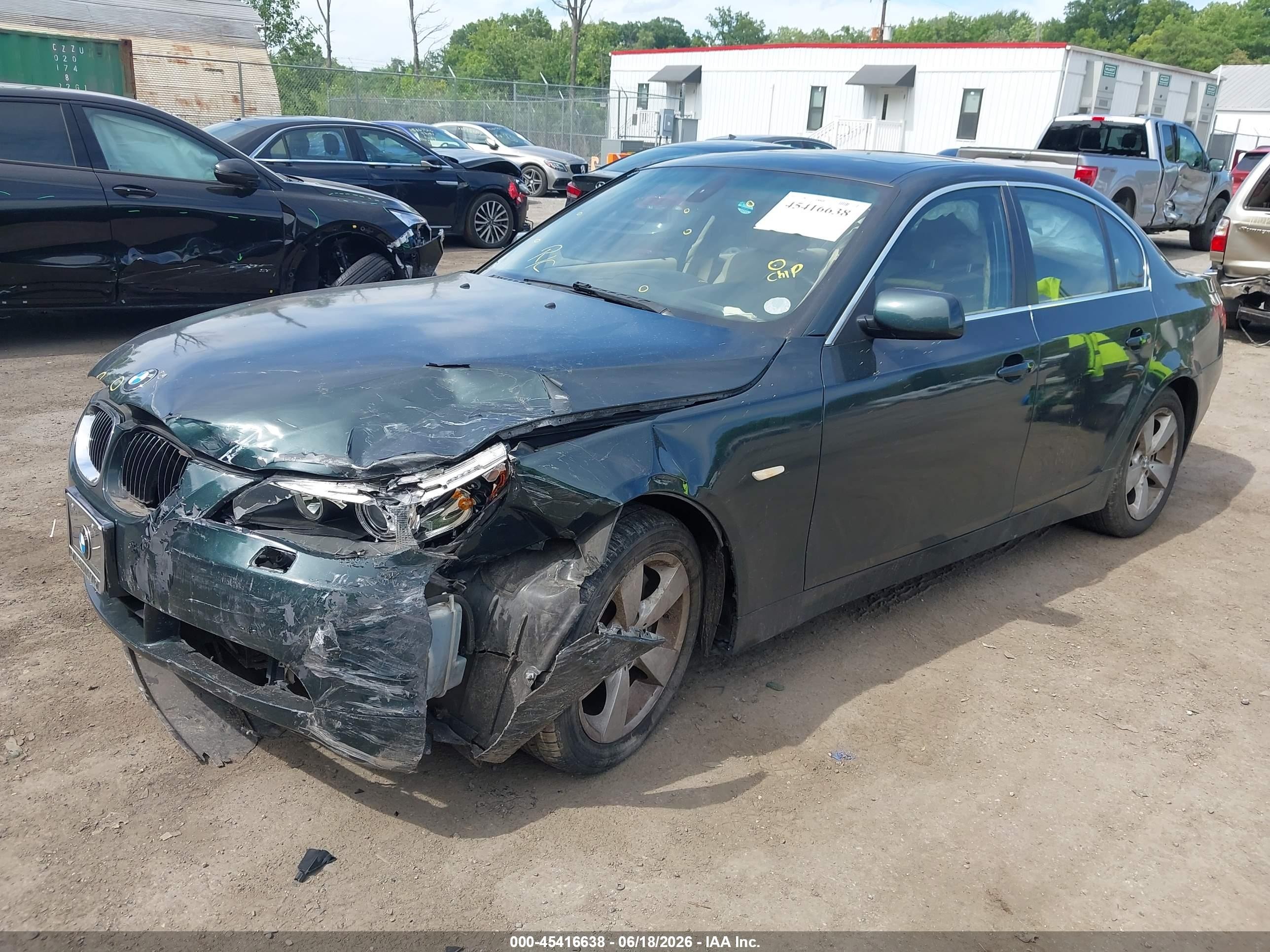 2007 Bmw 525xi   Green vin: WBANF33547CW70122