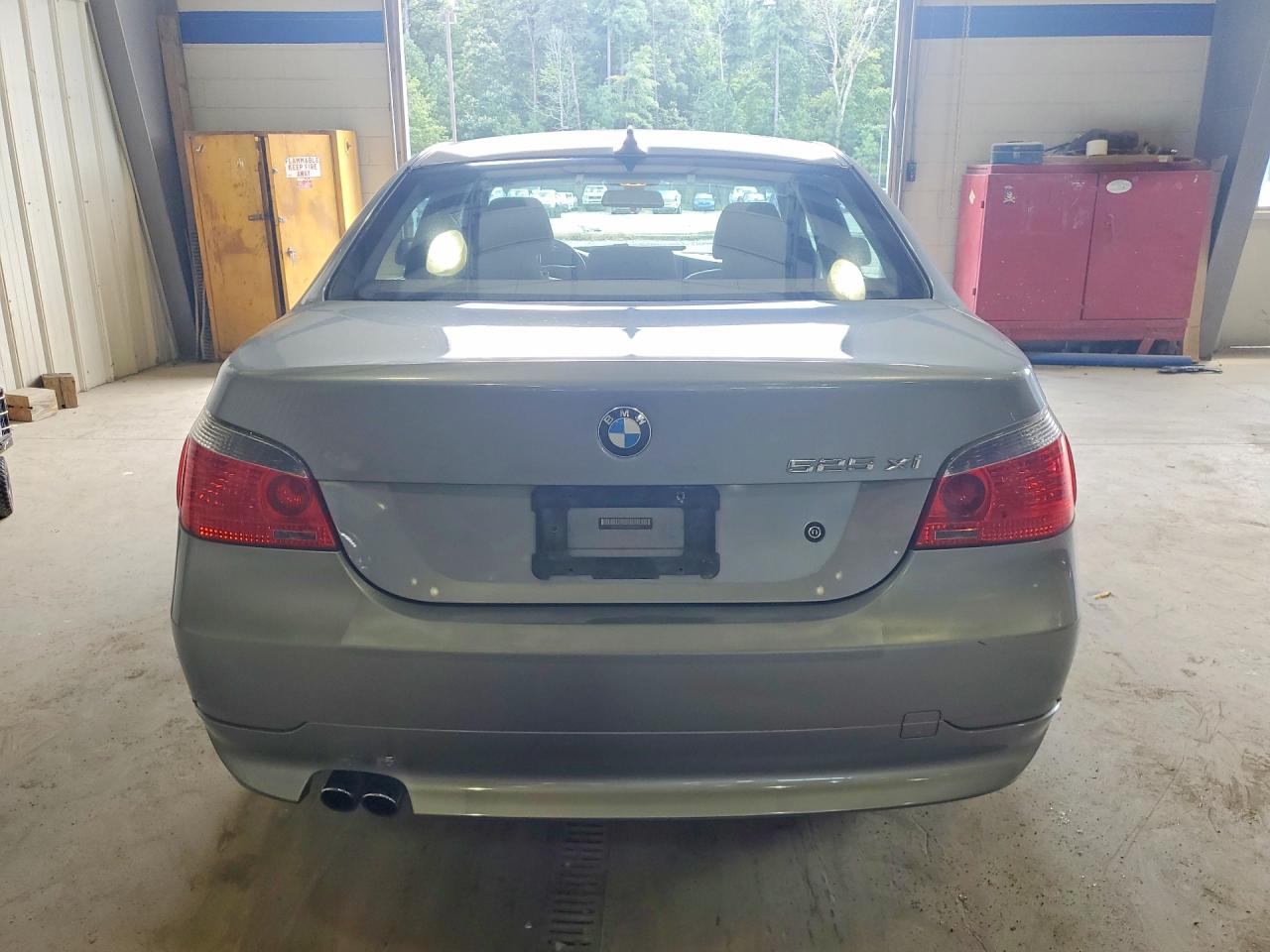 2006 Bmw 525 Xi Silver vin: WBANF33566CB86082