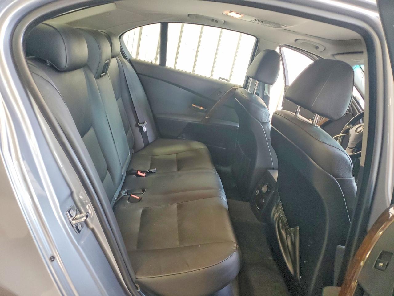 2006 Bmw 525 Xi Silver vin: WBANF33566CB86082