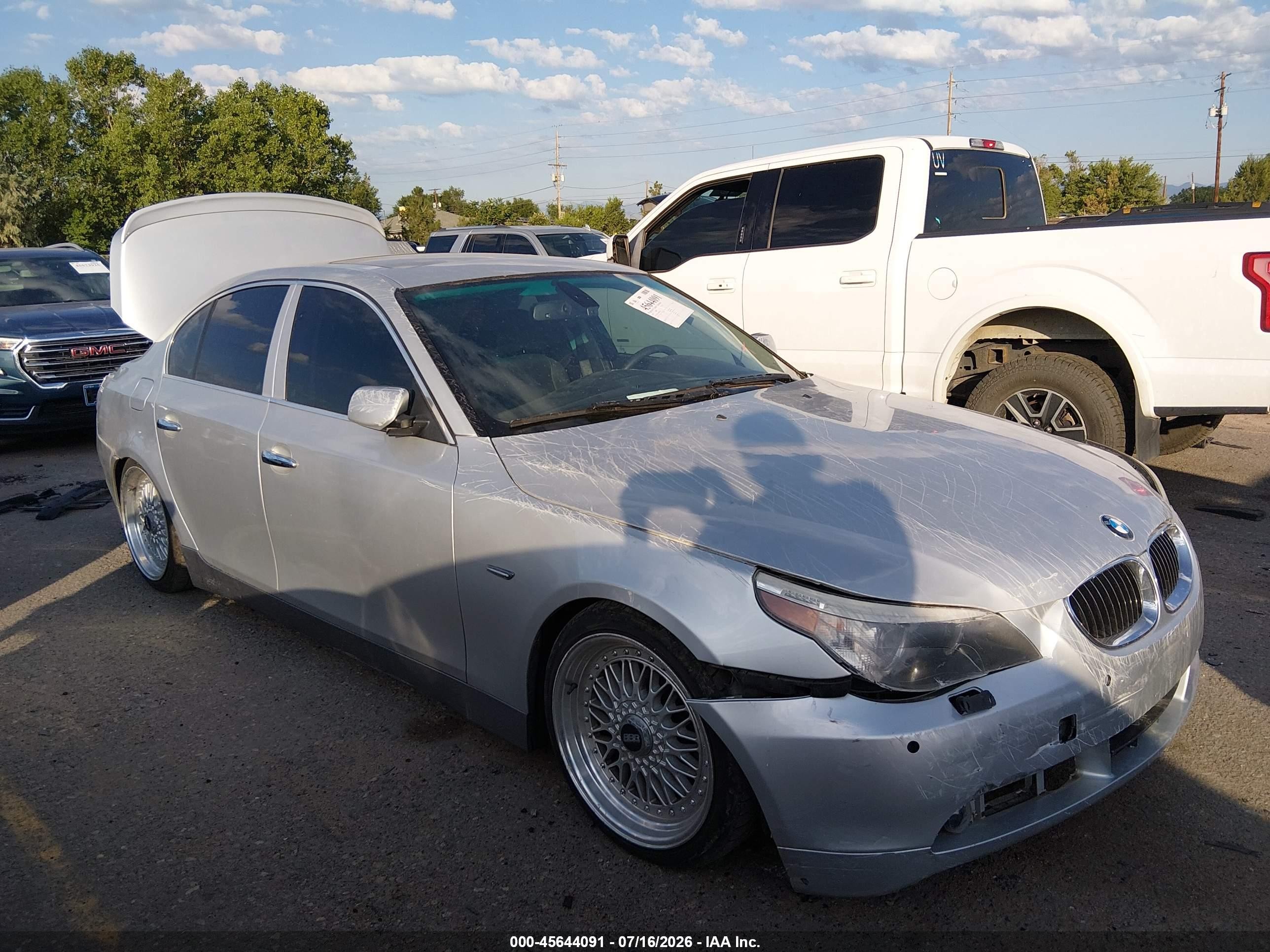 2006 Bmw 525xi   Серебряный vin: WBANF33586B999166