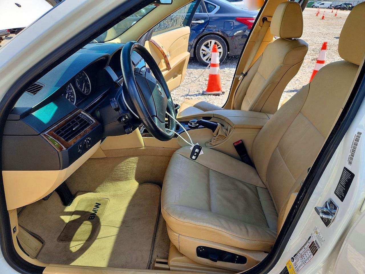 2007 Bmw 525 Xi White vin: WBANF335X7CS41454