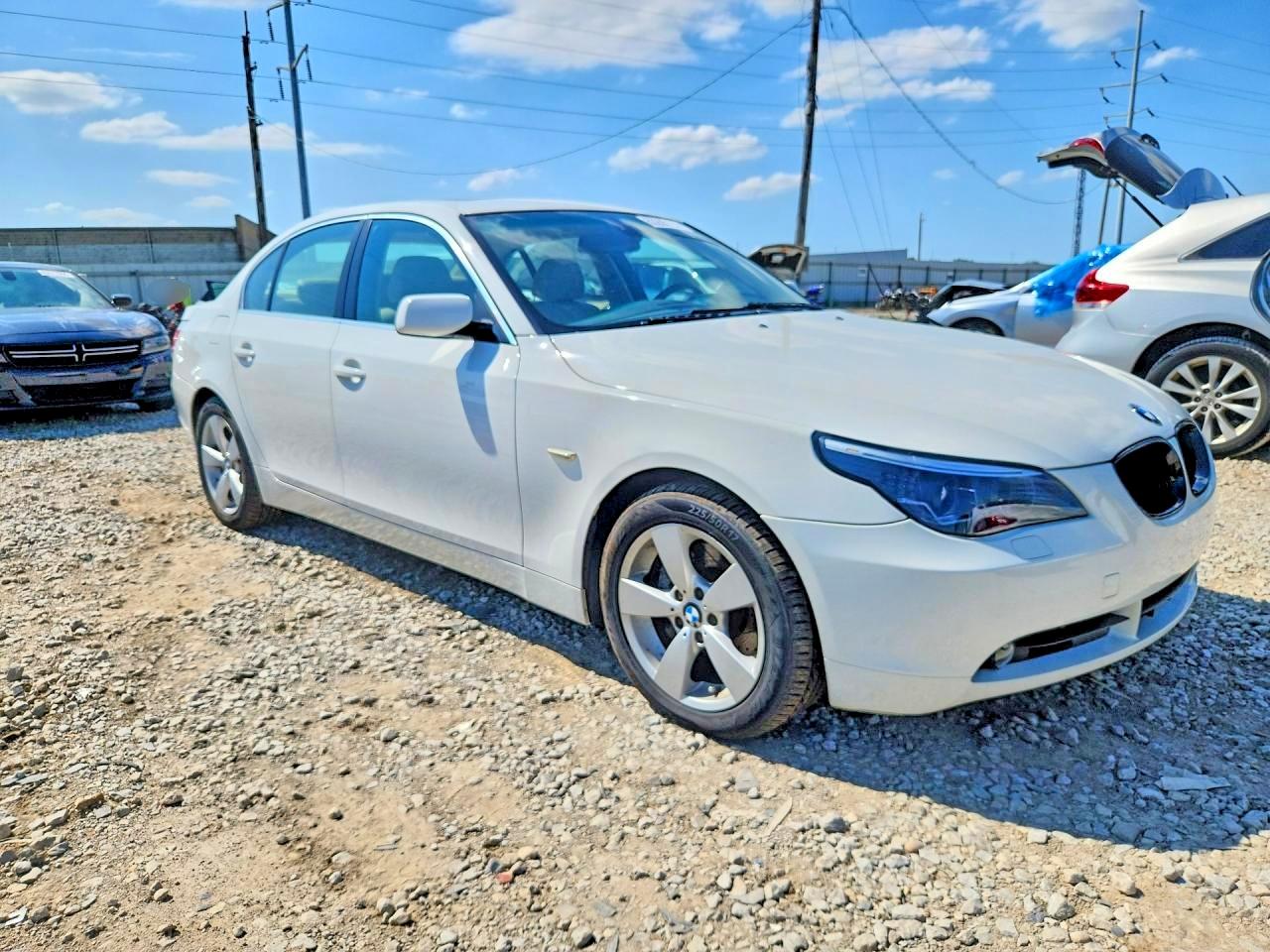 2007 Bmw 525 Xi White vin: WBANF335X7CS41454