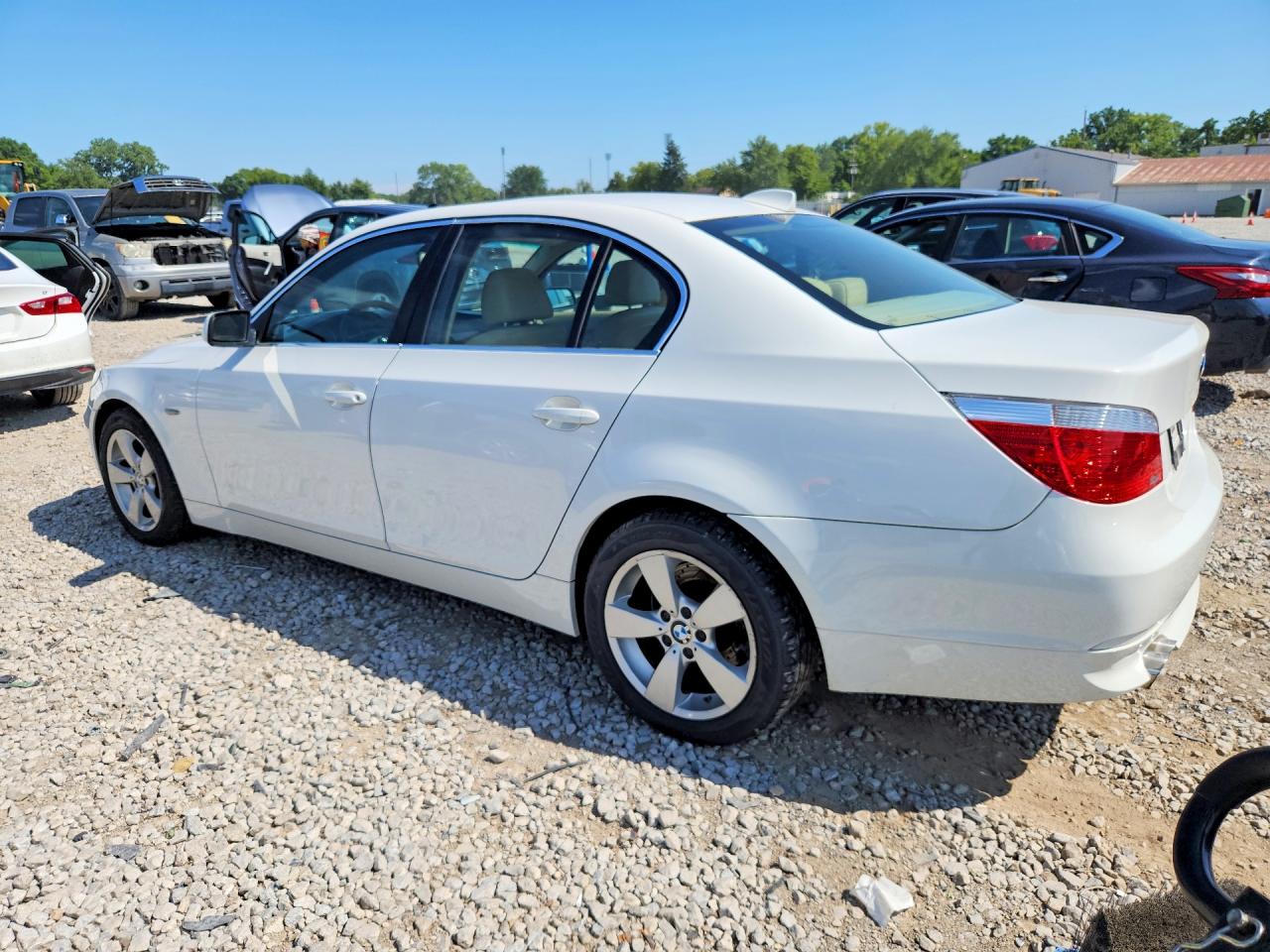 2007 Bmw 525 Xi White vin: WBANF335X7CS41454