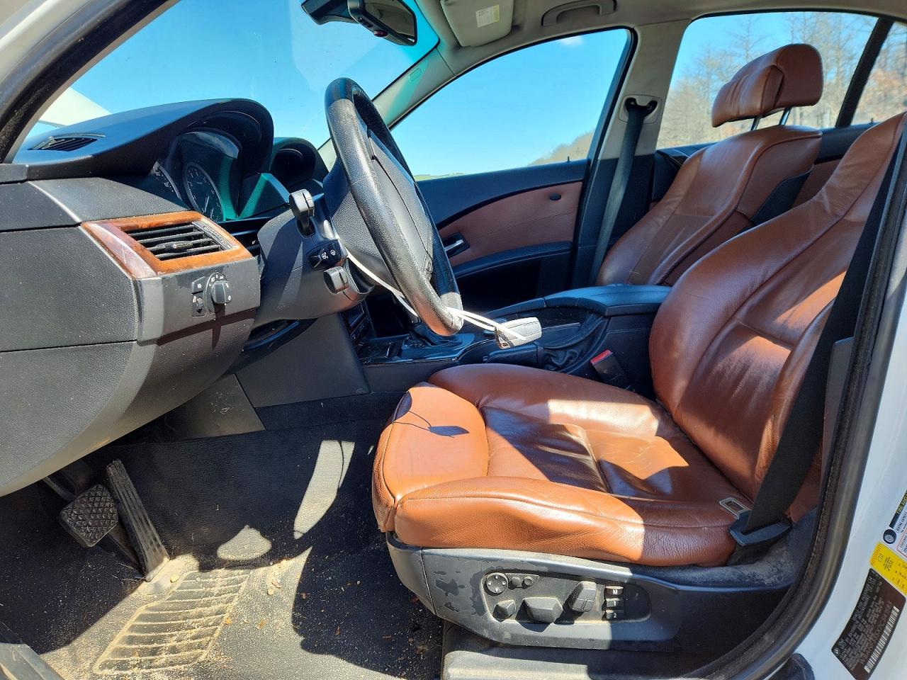 2007 Bmw 525 Белый vin: WBANF335X7CS41583