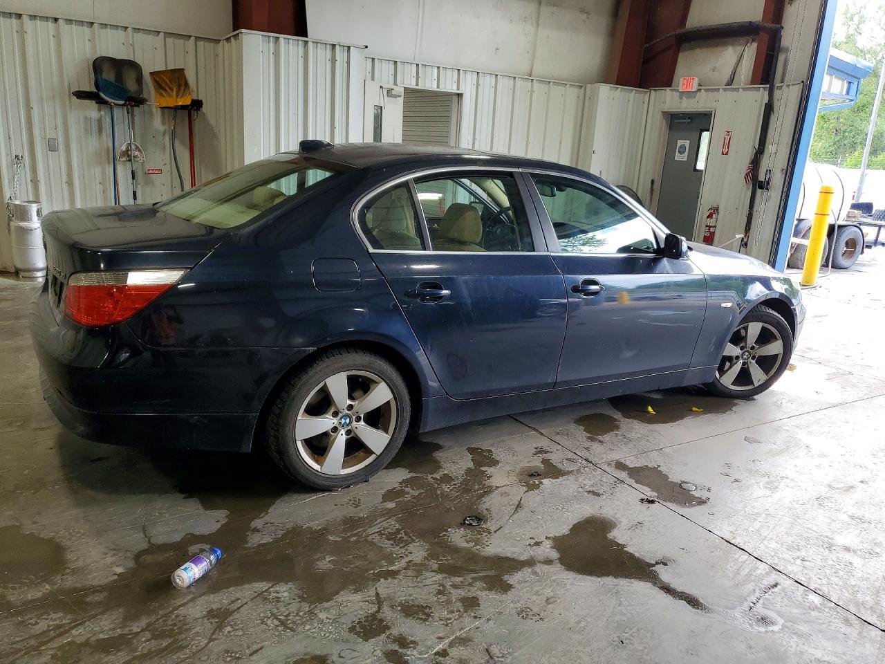 2007 Bmw 530 Xi Blue vin: WBANF73567CU26124