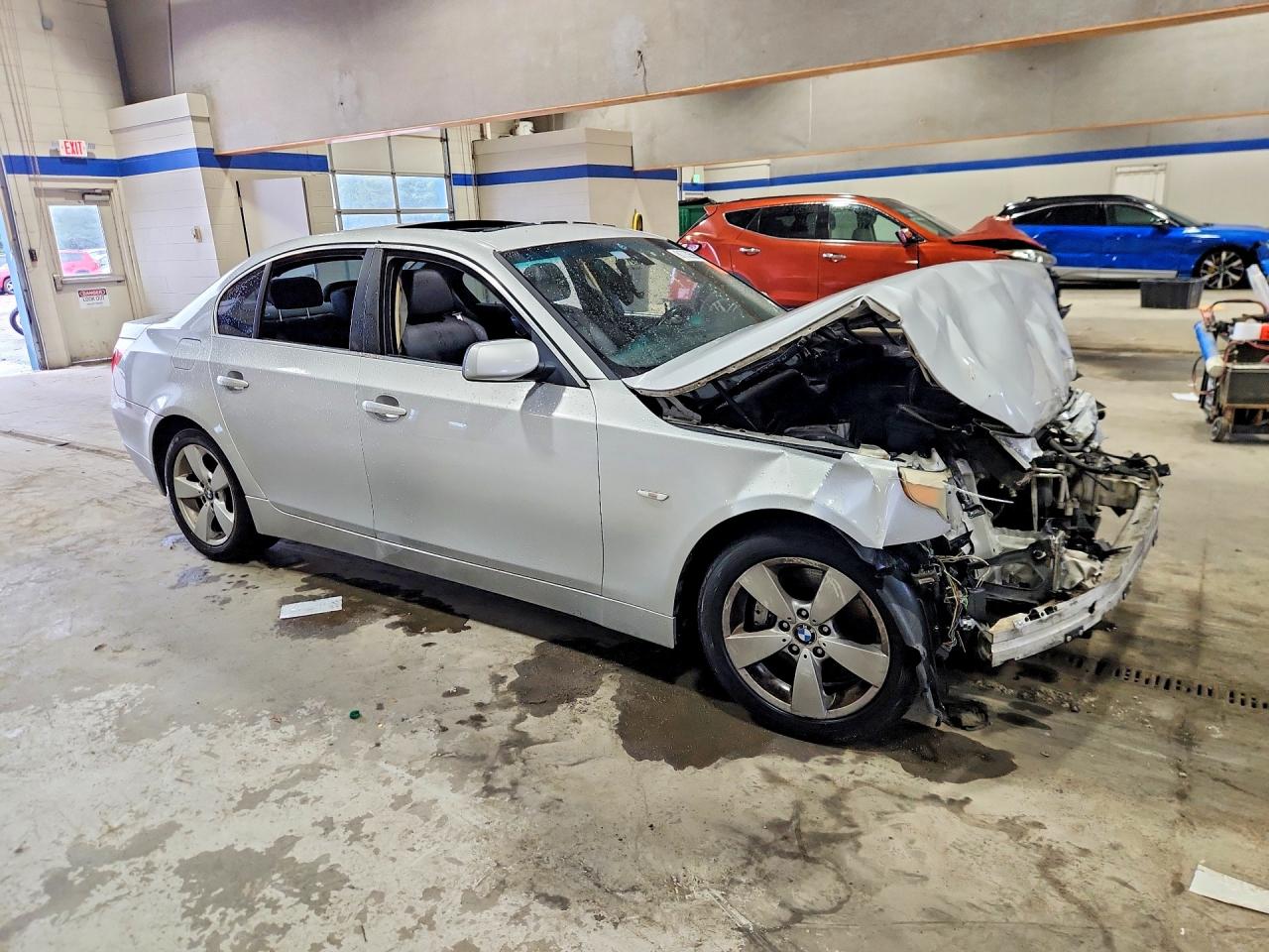 2007 Bmw 530 Xi Silver vin: WBANF73587CU25153