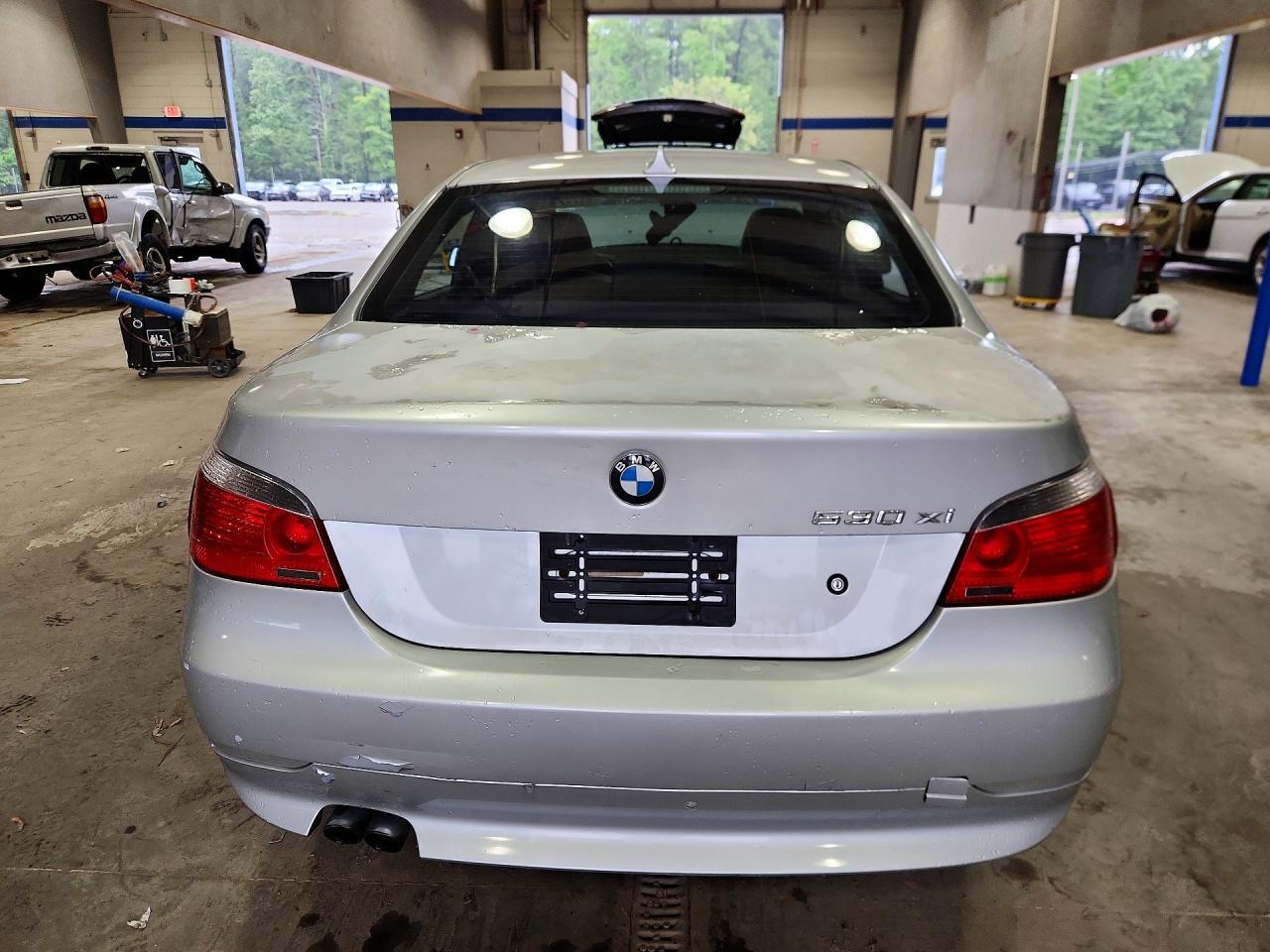 2007 Bmw 530 Xi Silver vin: WBANF73587CU25153