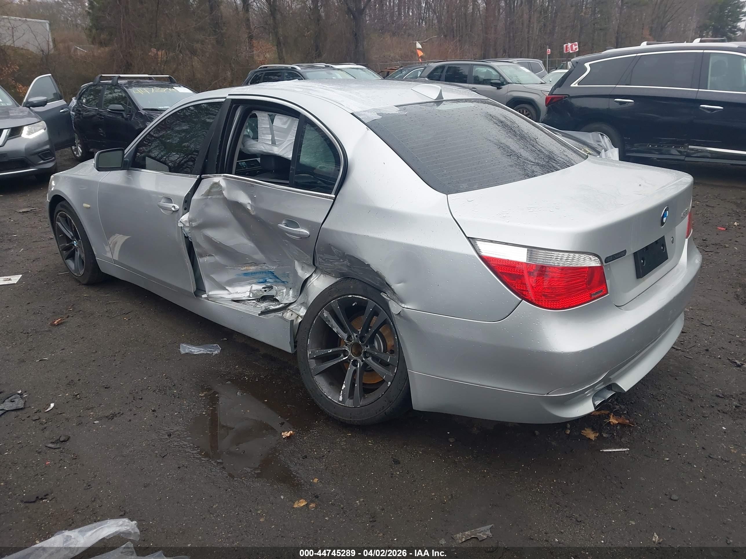 2007 Bmw 530xi   Silver vin: WBANF73587CY16576