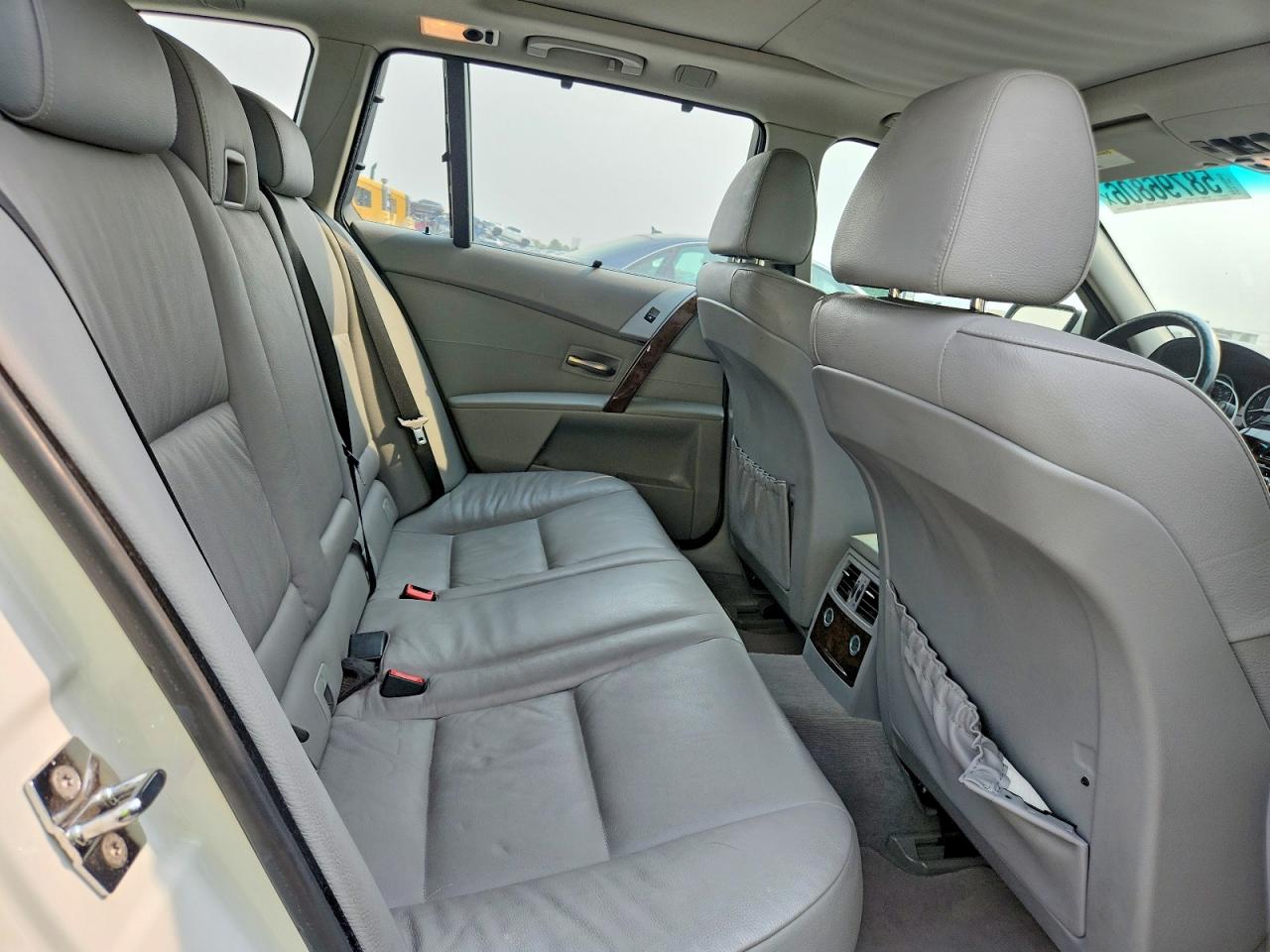 2006 Bmw 530 Xit White vin: WBANN73516CN01930