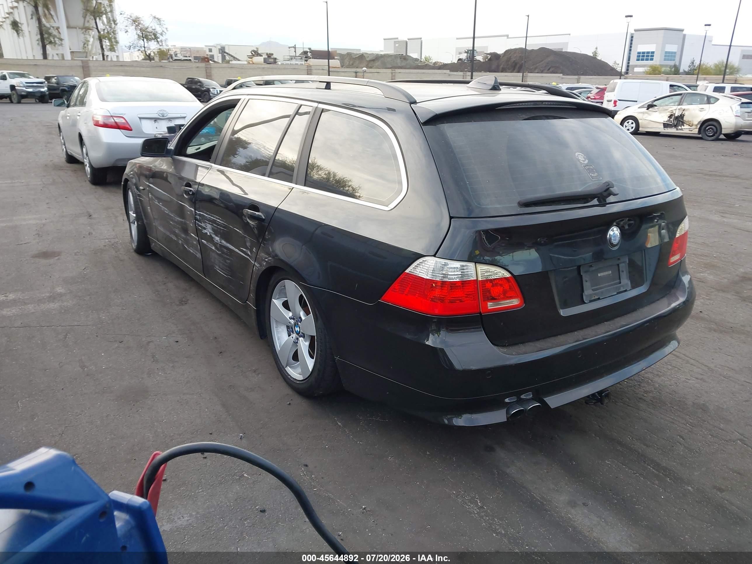 2006 Bmw 530xit   Black vin: WBANN73556CN01669