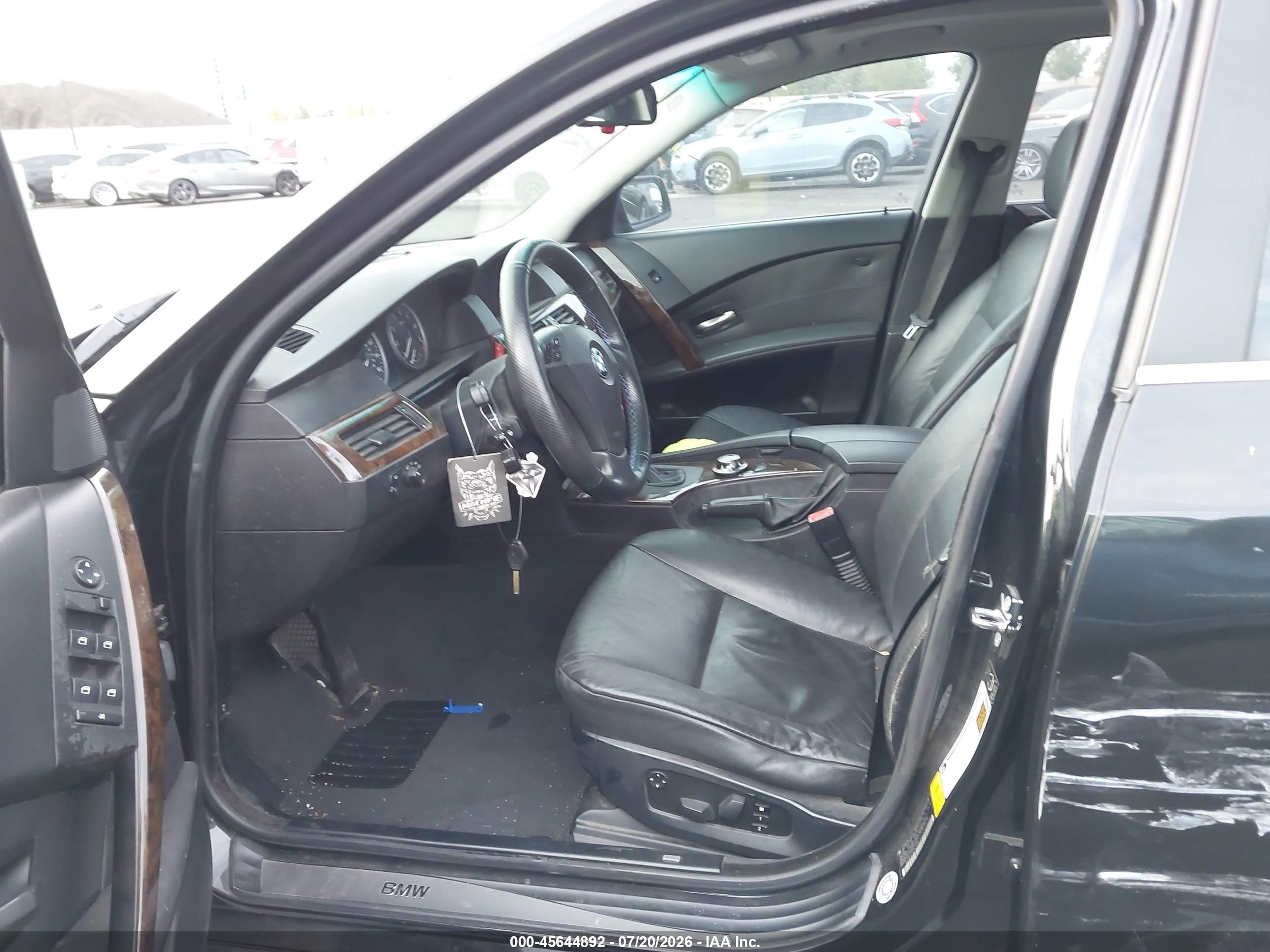 2006 Bmw 530xit   Black vin: WBANN73556CN01669
