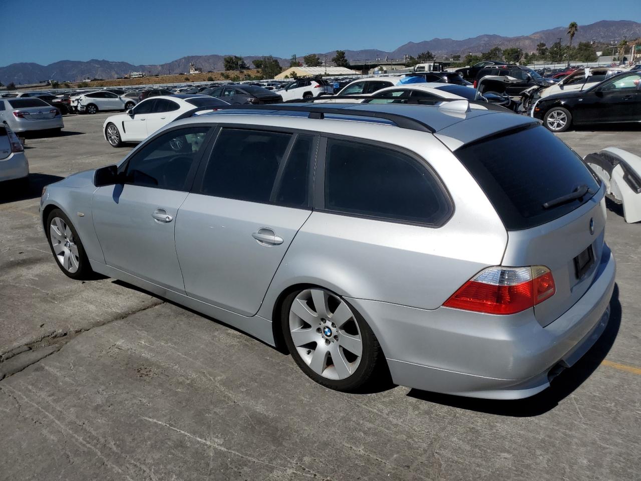 2006 Bmw 530 Xit Silver vin: WBANN73556CN02059
