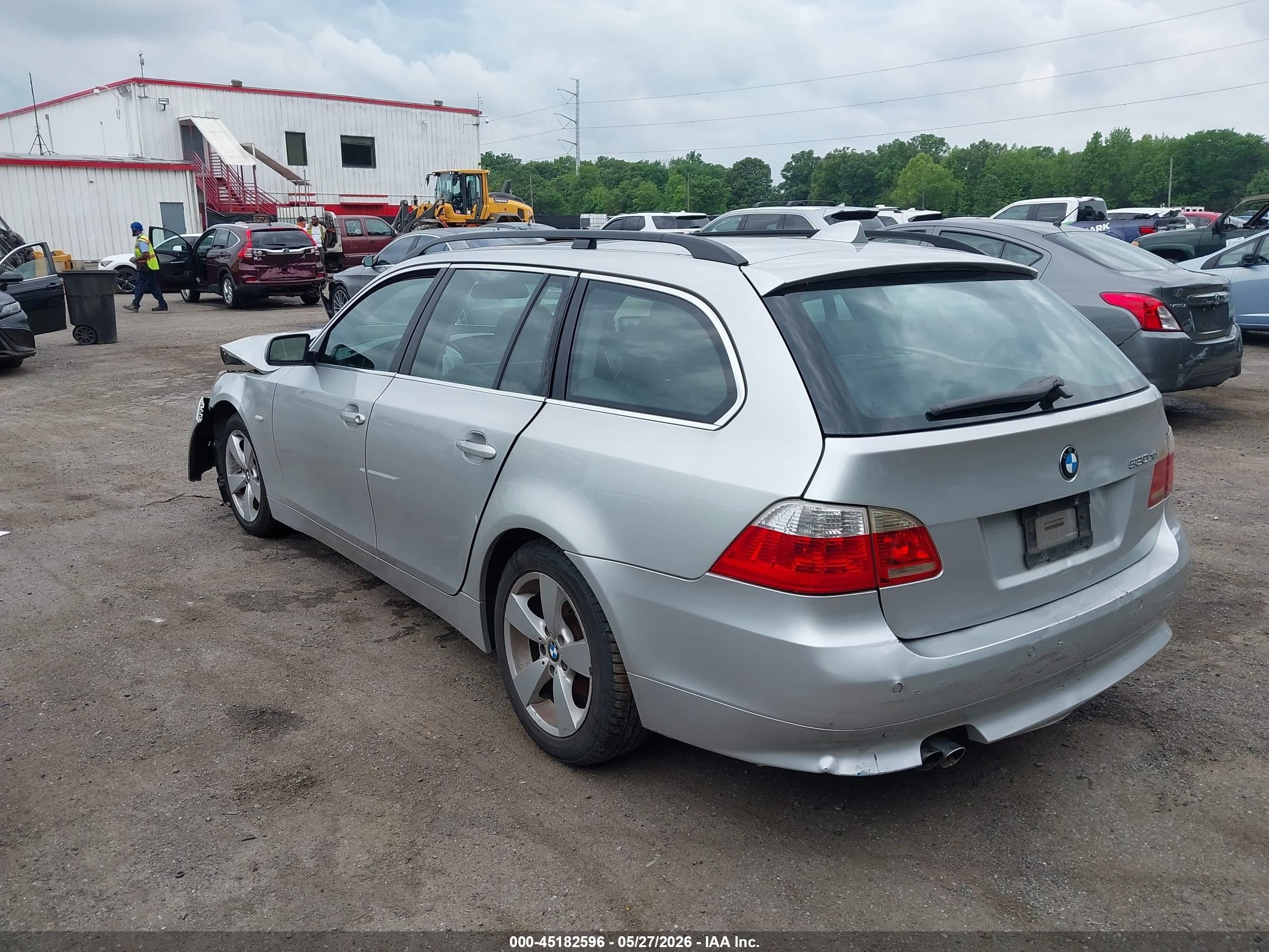 2007 Bmw 530xit   Silver vin: WBANN735X7CN05010