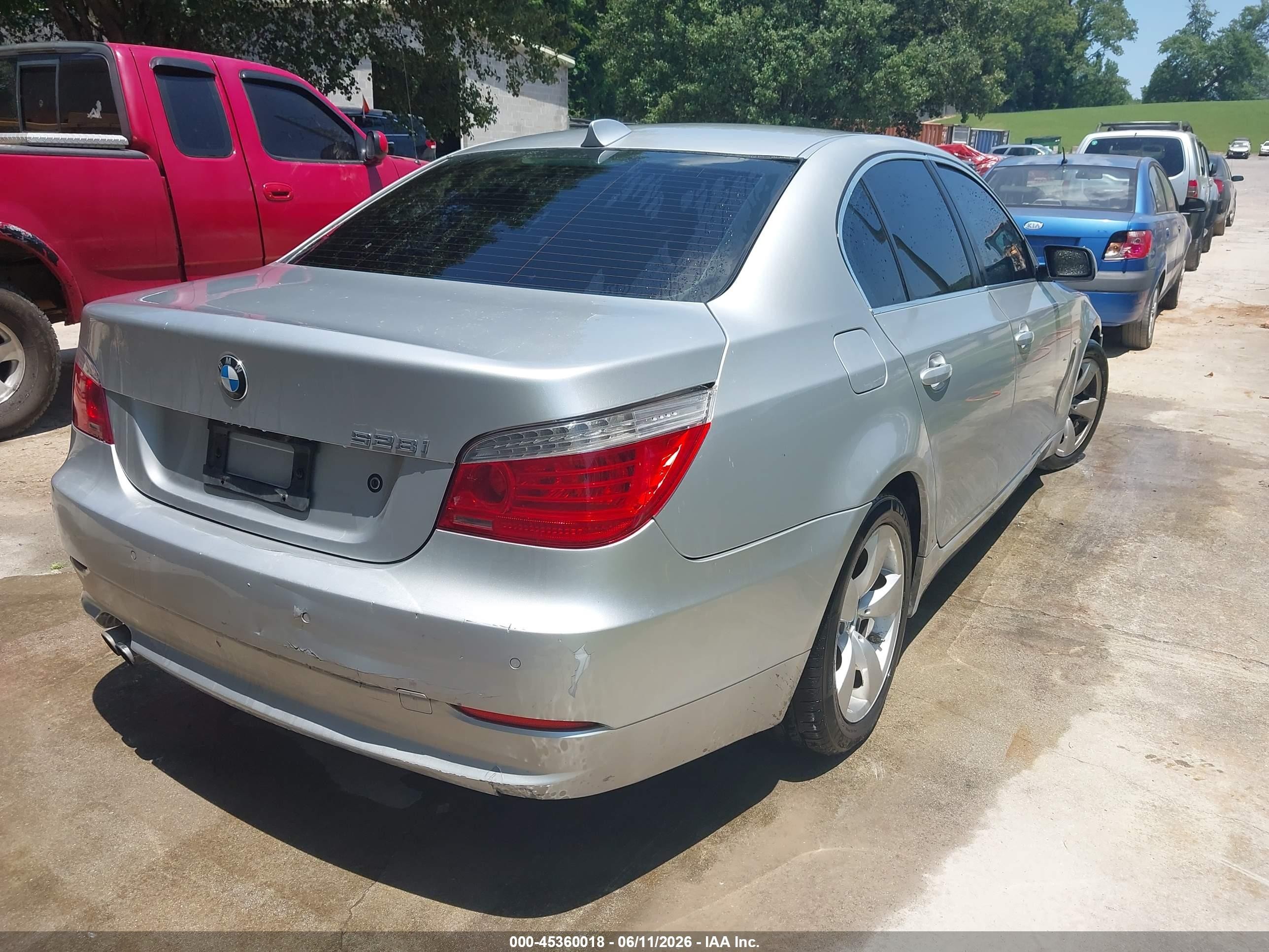 2008 Bmw 528i   Silver vin: WBANU53508CT07285