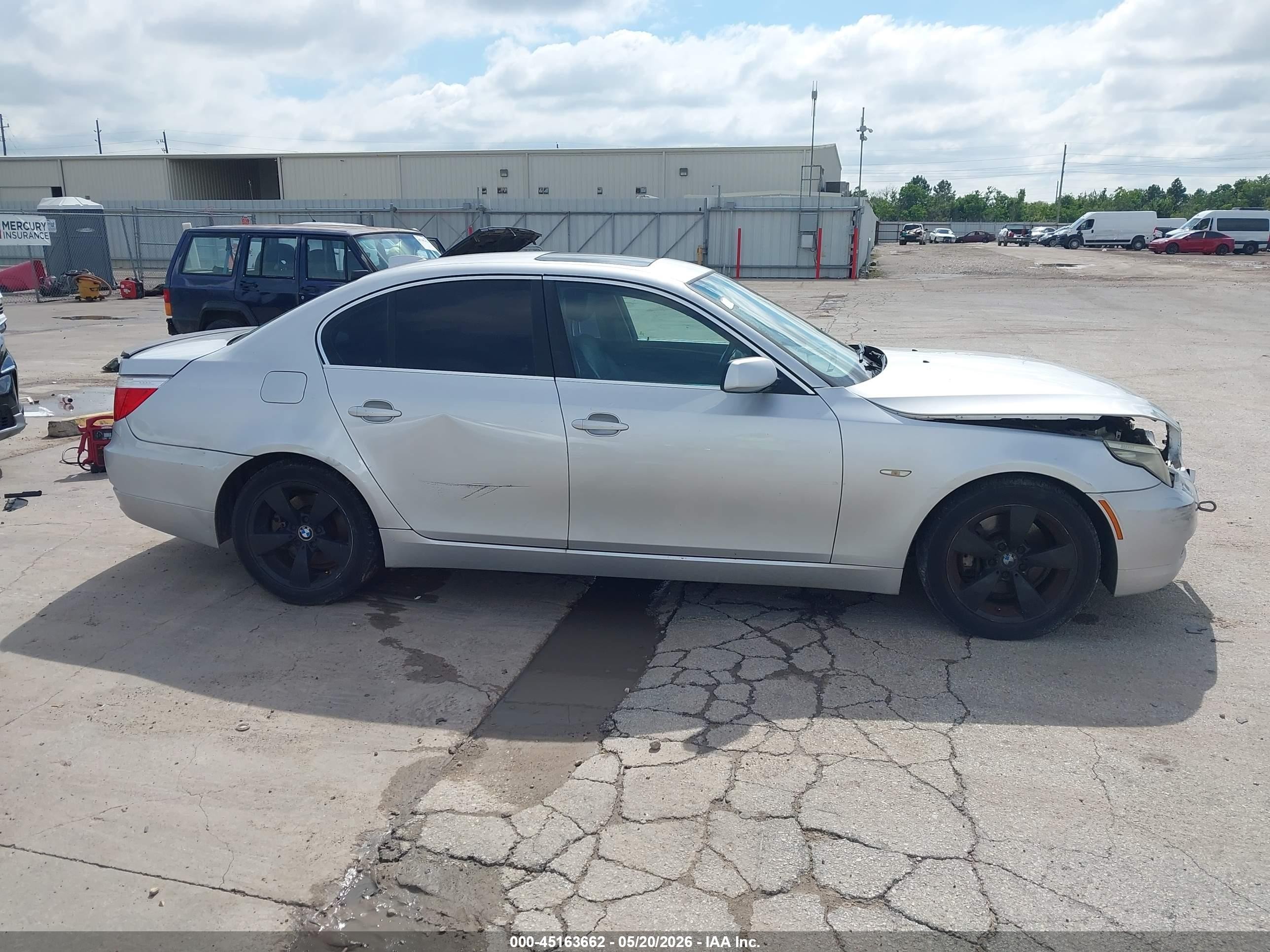 2008 Bmw 528i Silver vin: WBANU53518CT08655