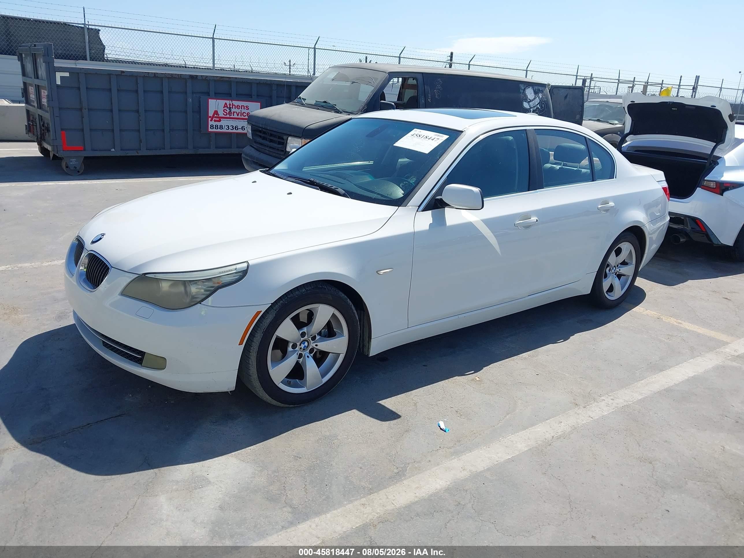2008 Bmw 528i   Белый vin: WBANU53518CT09367