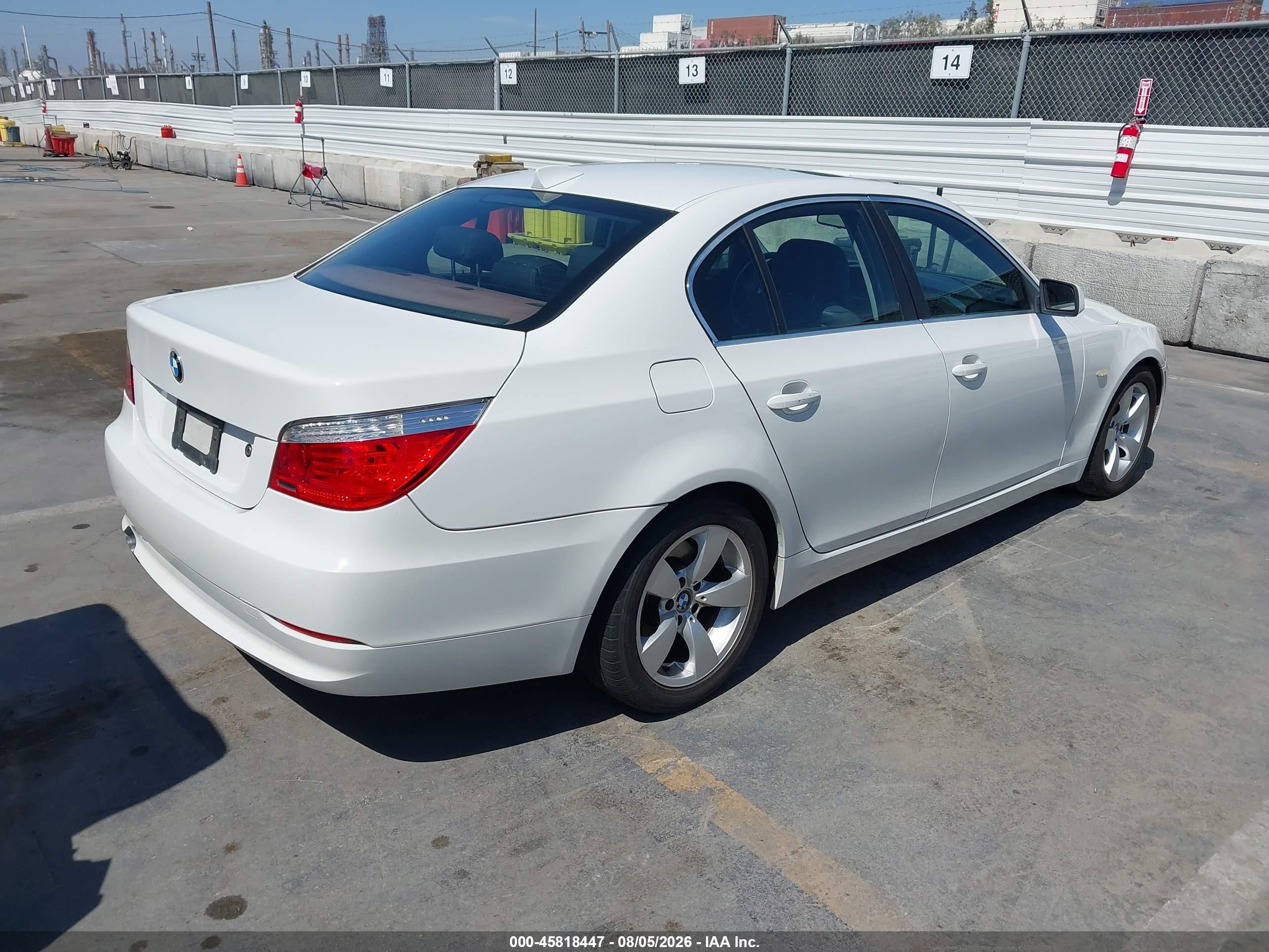 2008 Bmw 528i   Белый vin: WBANU53518CT09367