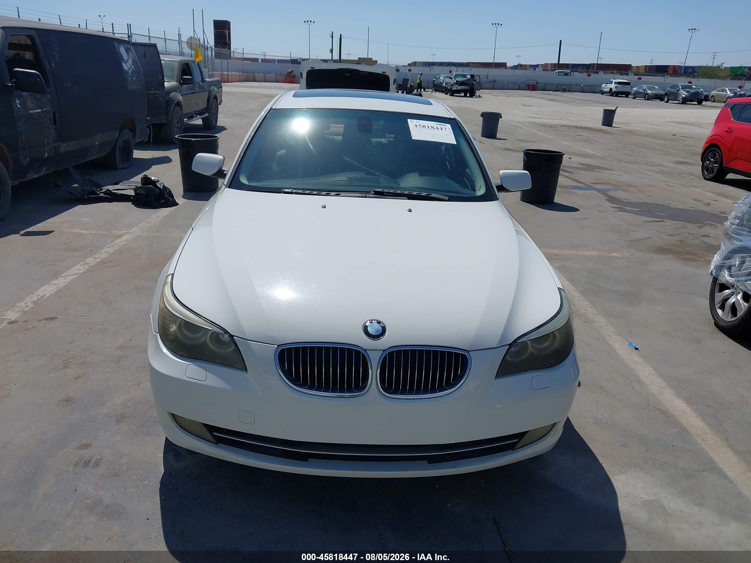 2008 Bmw 528i   Белый vin: WBANU53518CT09367