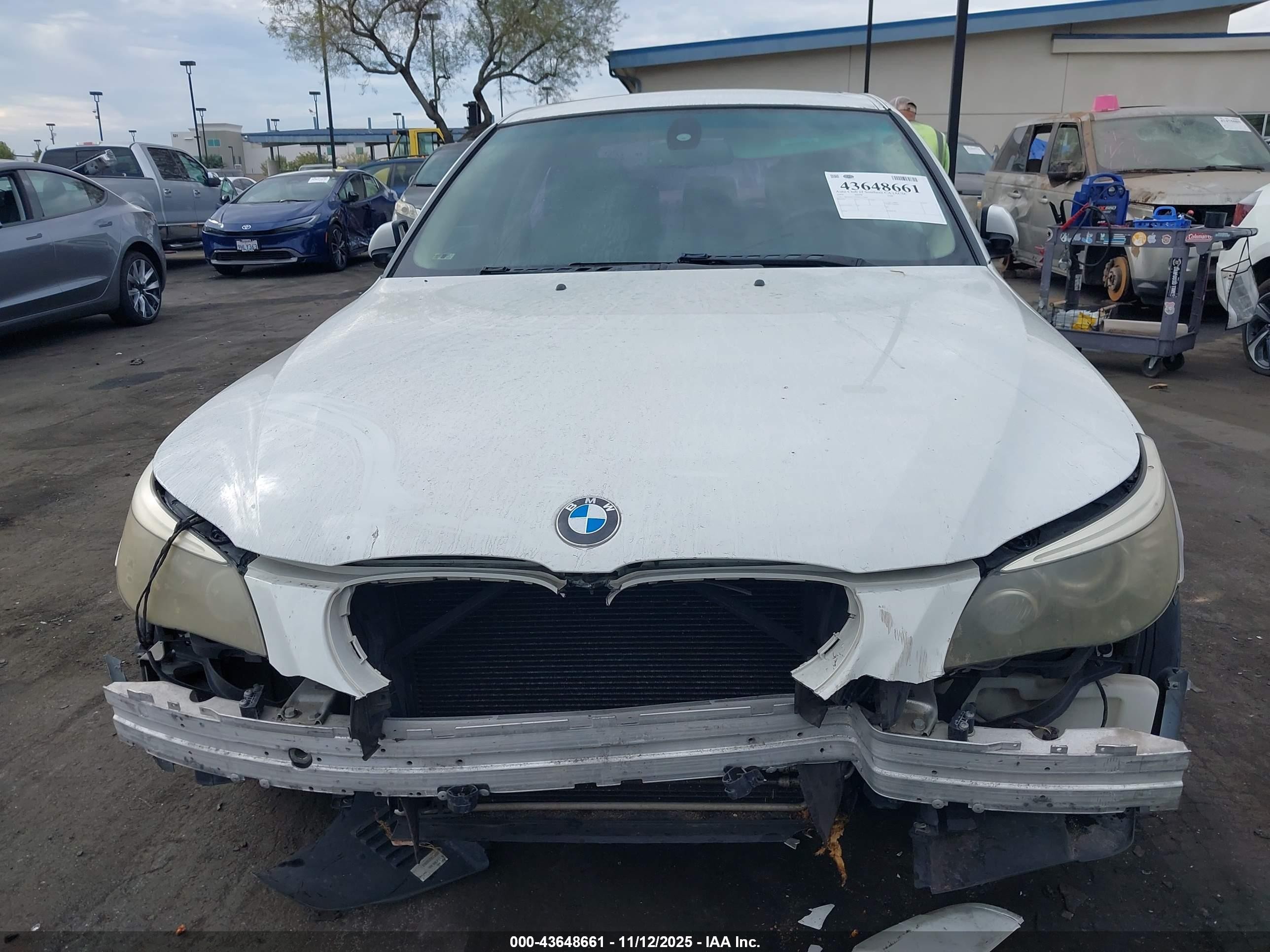 2009 Bmw 528i   White vin: WBANU53519C117464