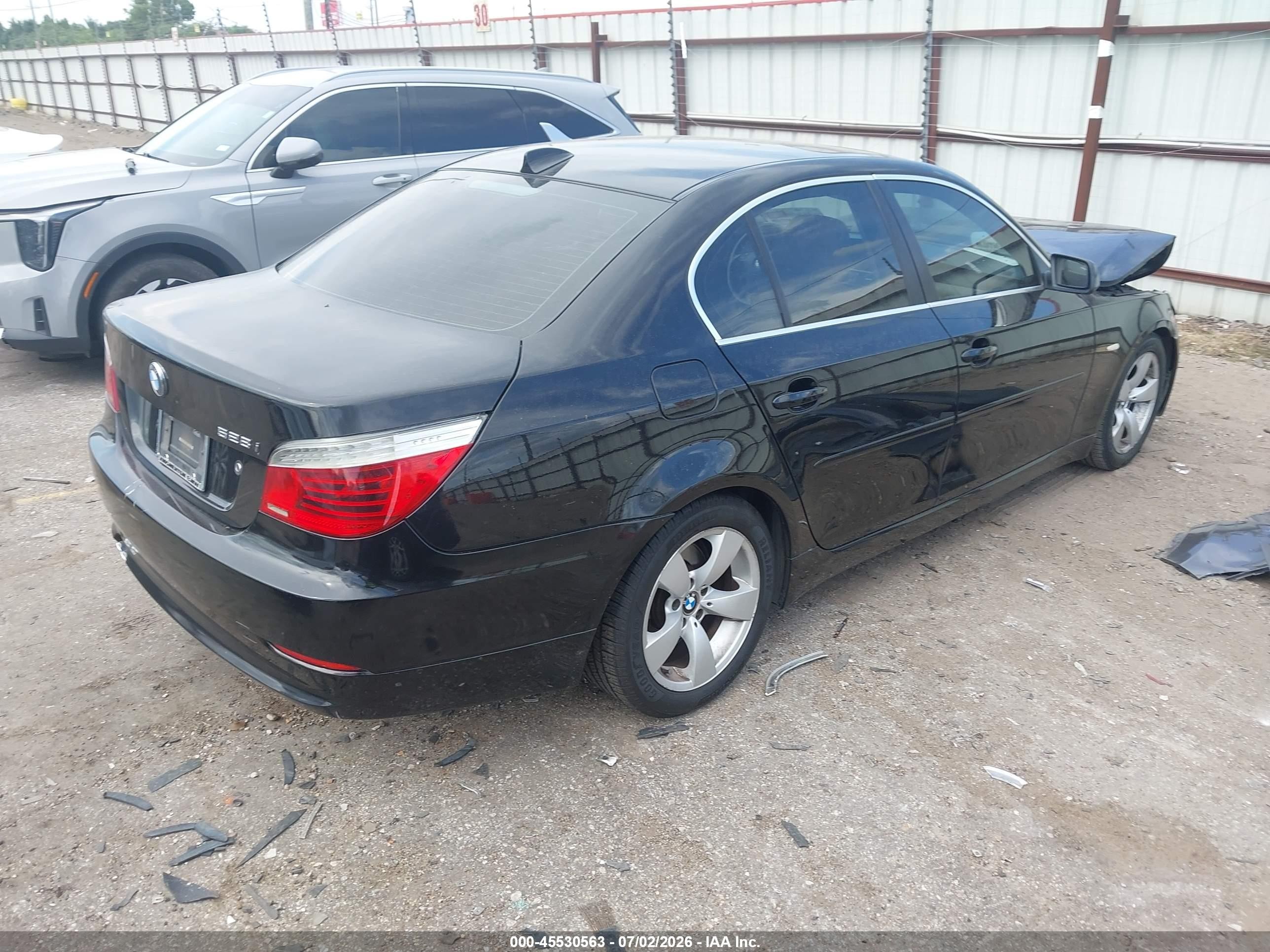2008 Bmw 528i   Black vin: WBANU53528CT08504