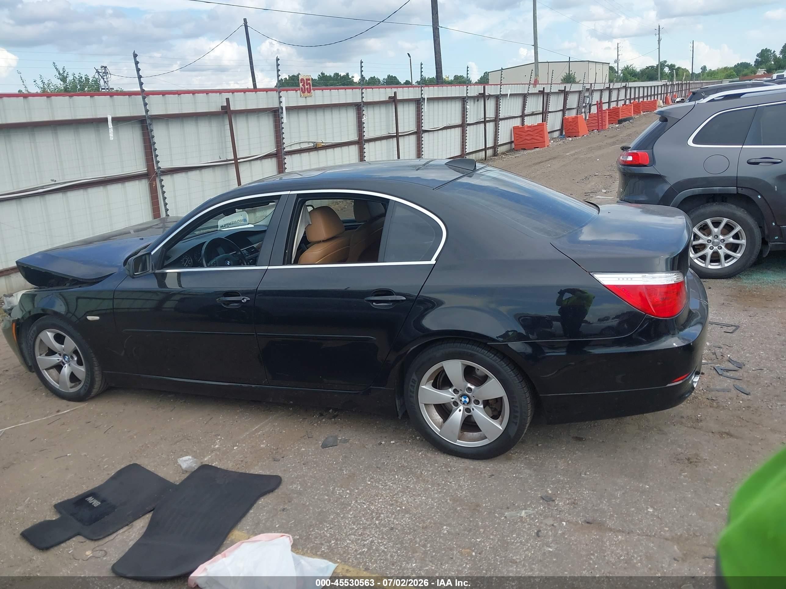 2008 Bmw 528i   Black vin: WBANU53528CT08504