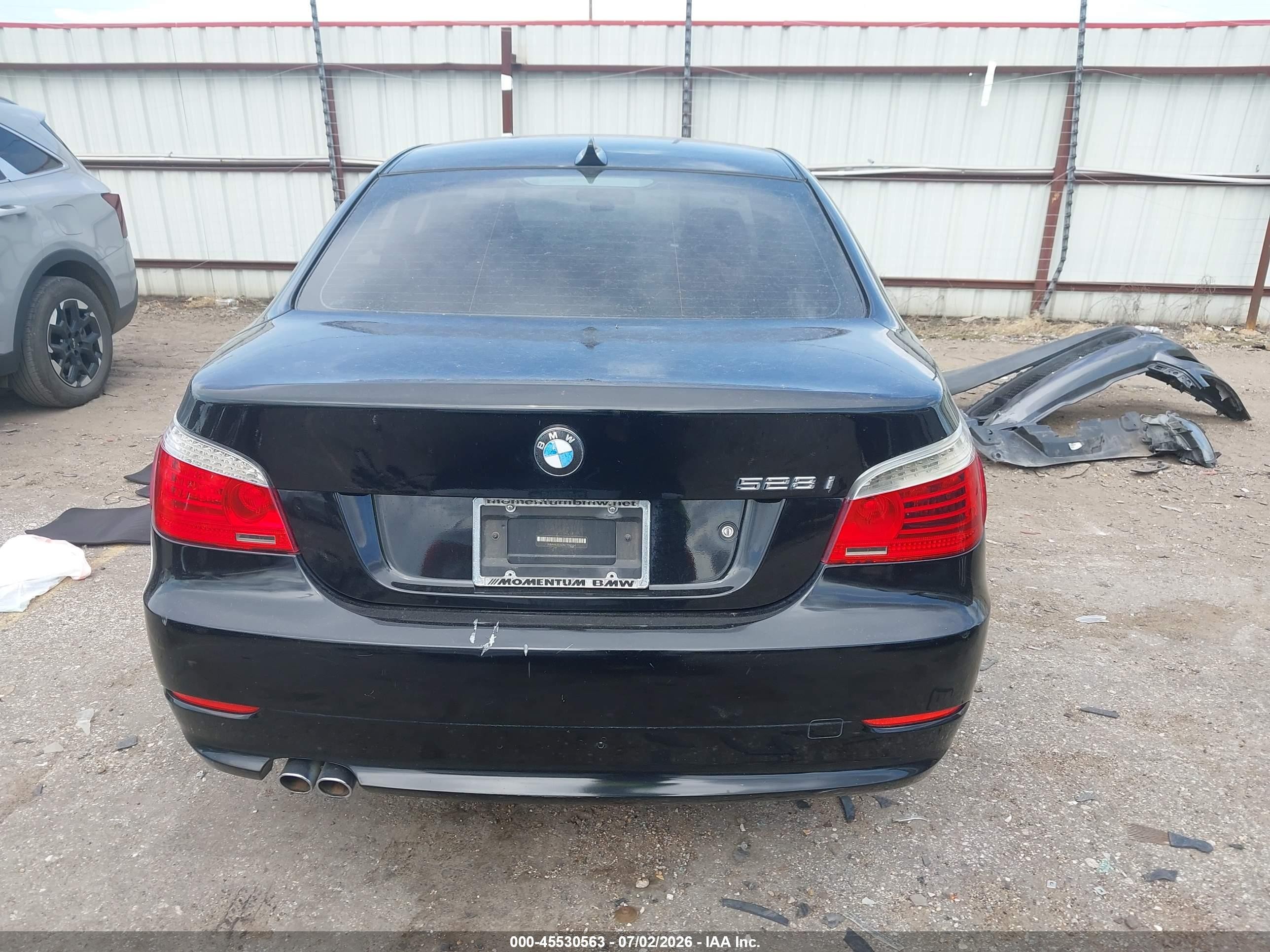 2008 Bmw 528i   Black vin: WBANU53528CT08504