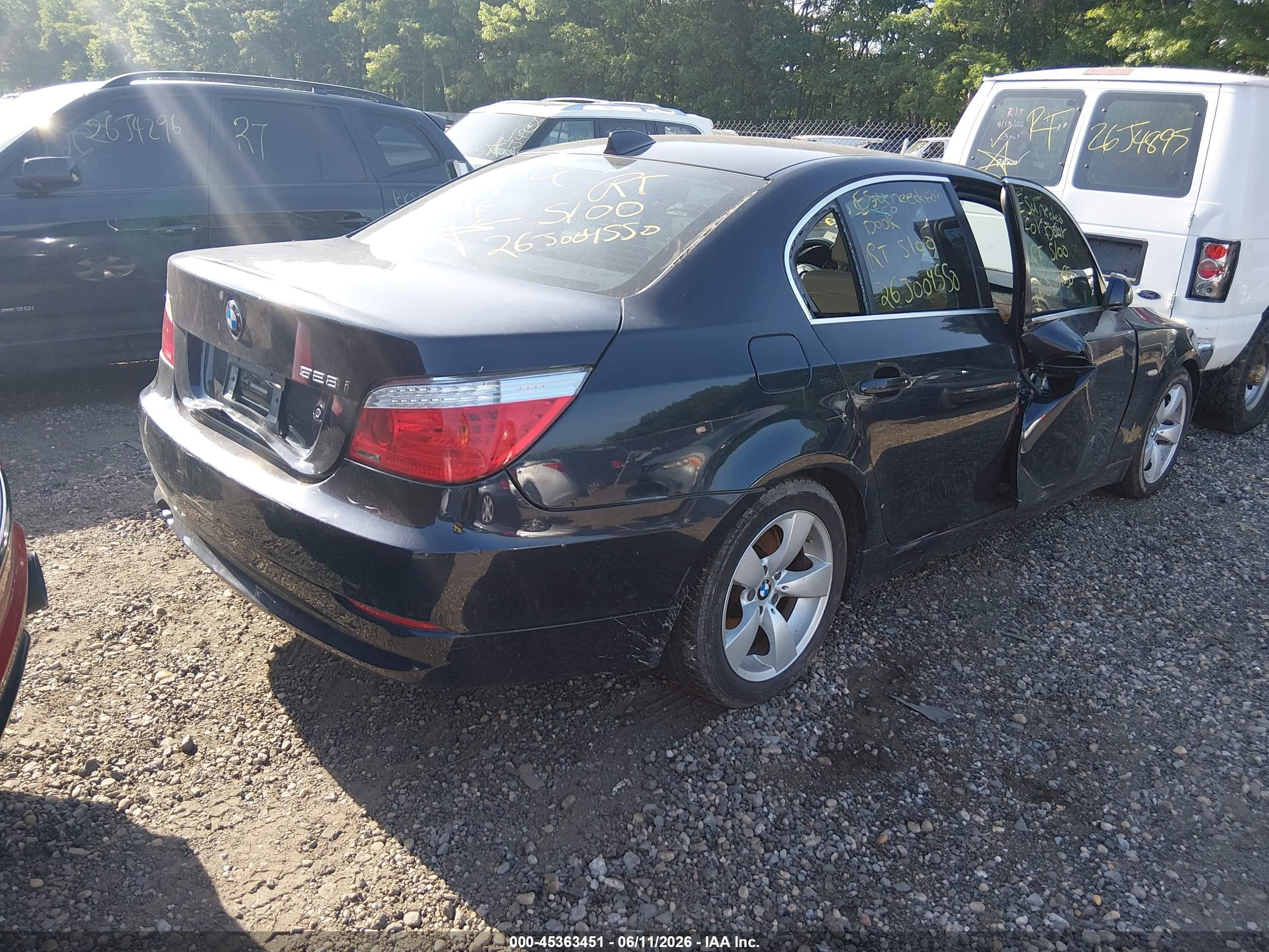 2008 Bmw 528i   Blue vin: WBANU53538CT11833