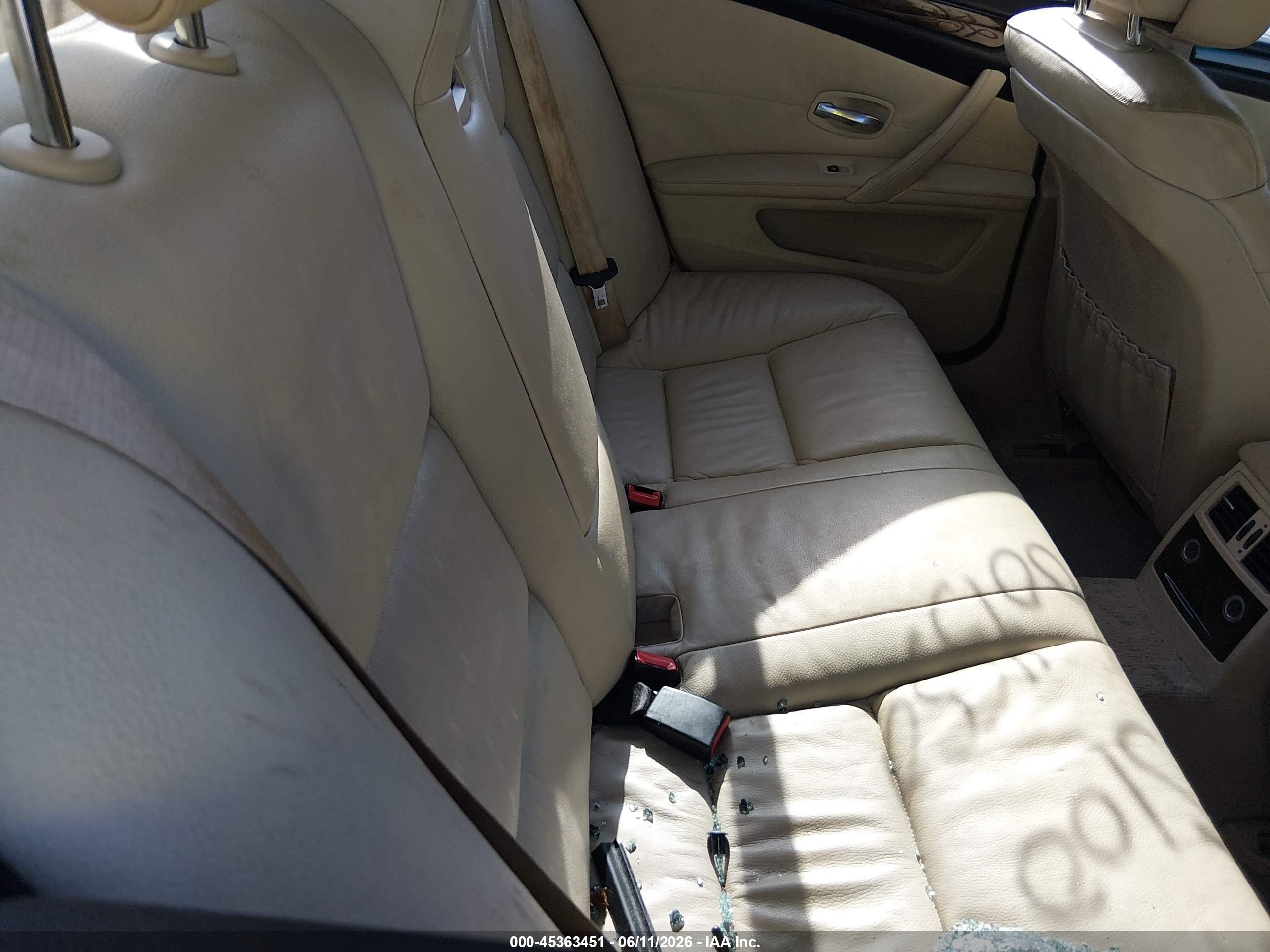2008 Bmw 528i   Blue vin: WBANU53538CT11833