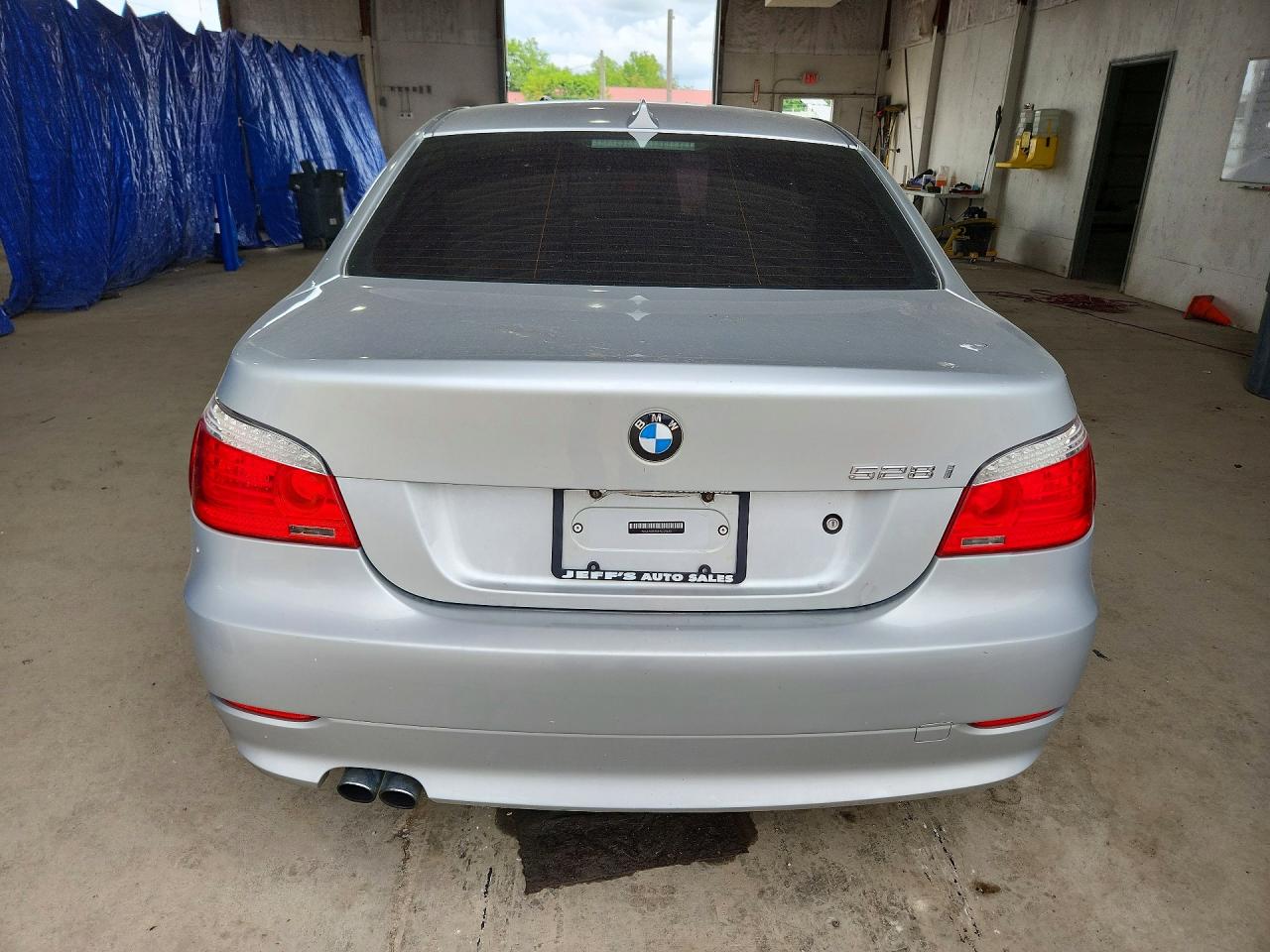 2009 Bmw 528 I Серебряный vin: WBANU53539C122035