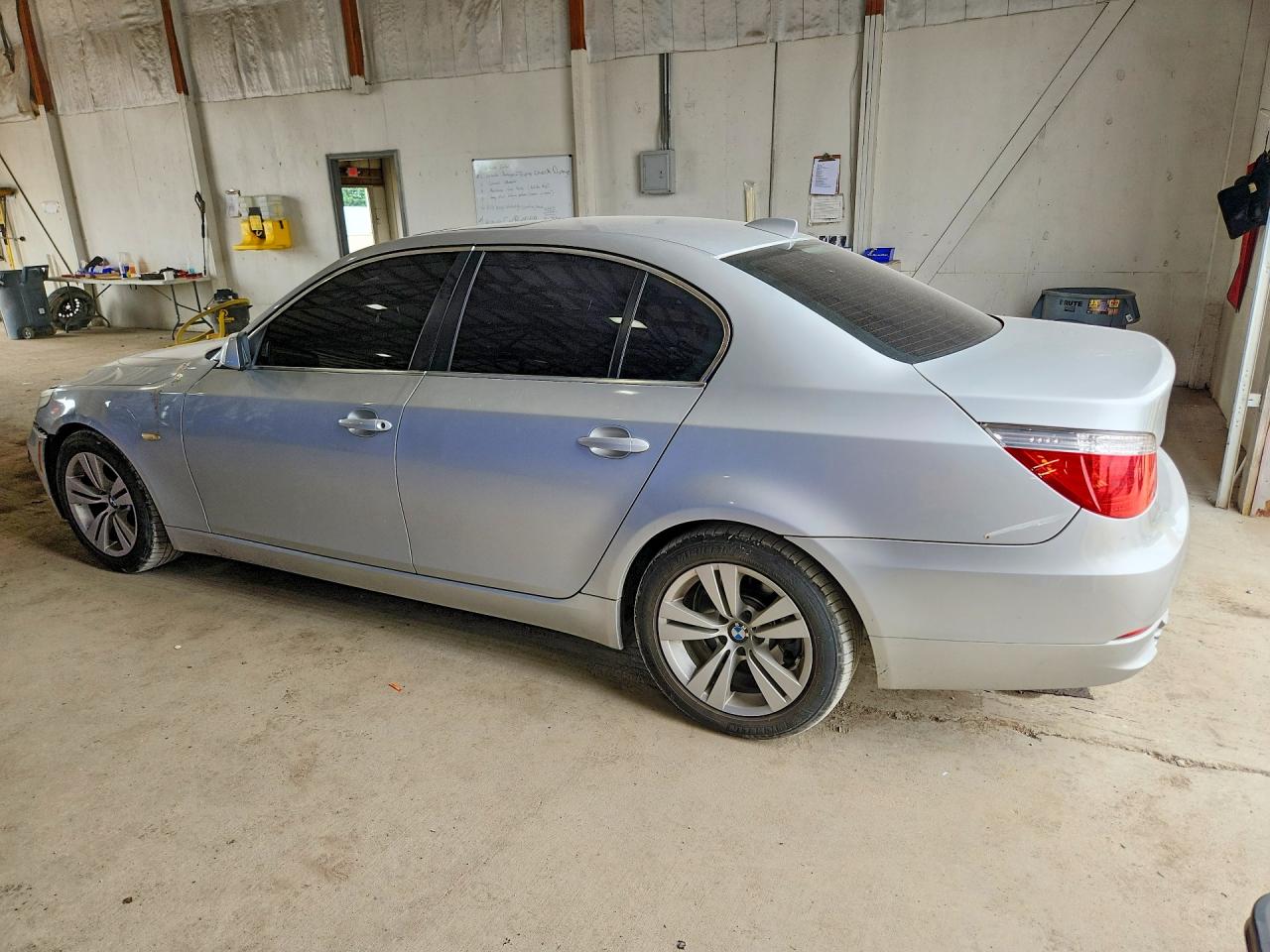 2009 Bmw 528 I Серебряный vin: WBANU53539C122035