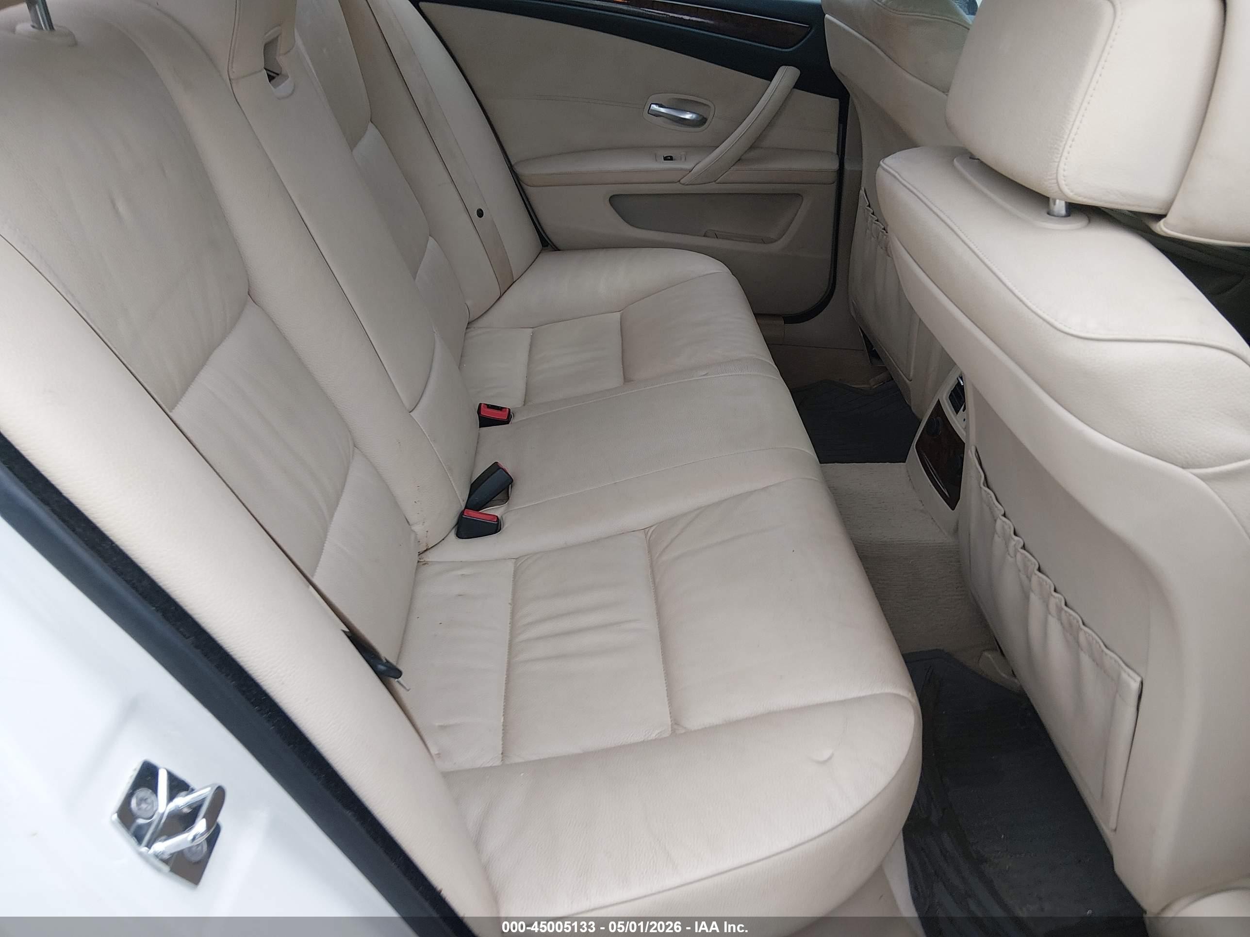 2008 Bmw 528i   White vin: WBANU53548C110622