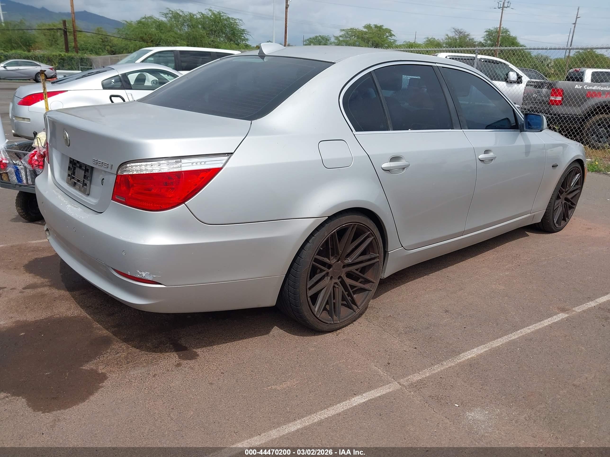 2008 Bmw 528i   Silver vin: WBANU53548CT03367