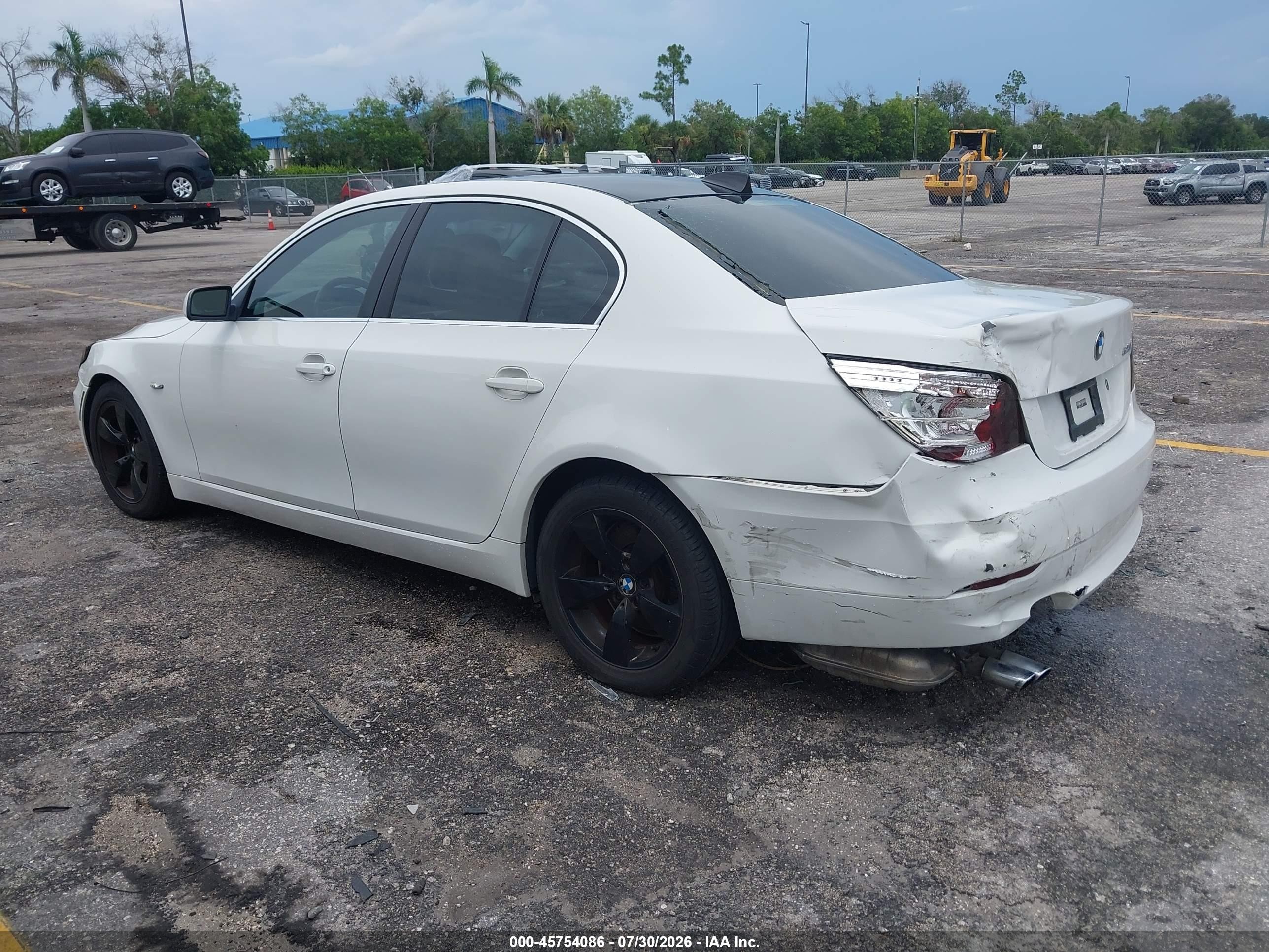2008 Bmw 528i   White vin: WBANU53548CT11565