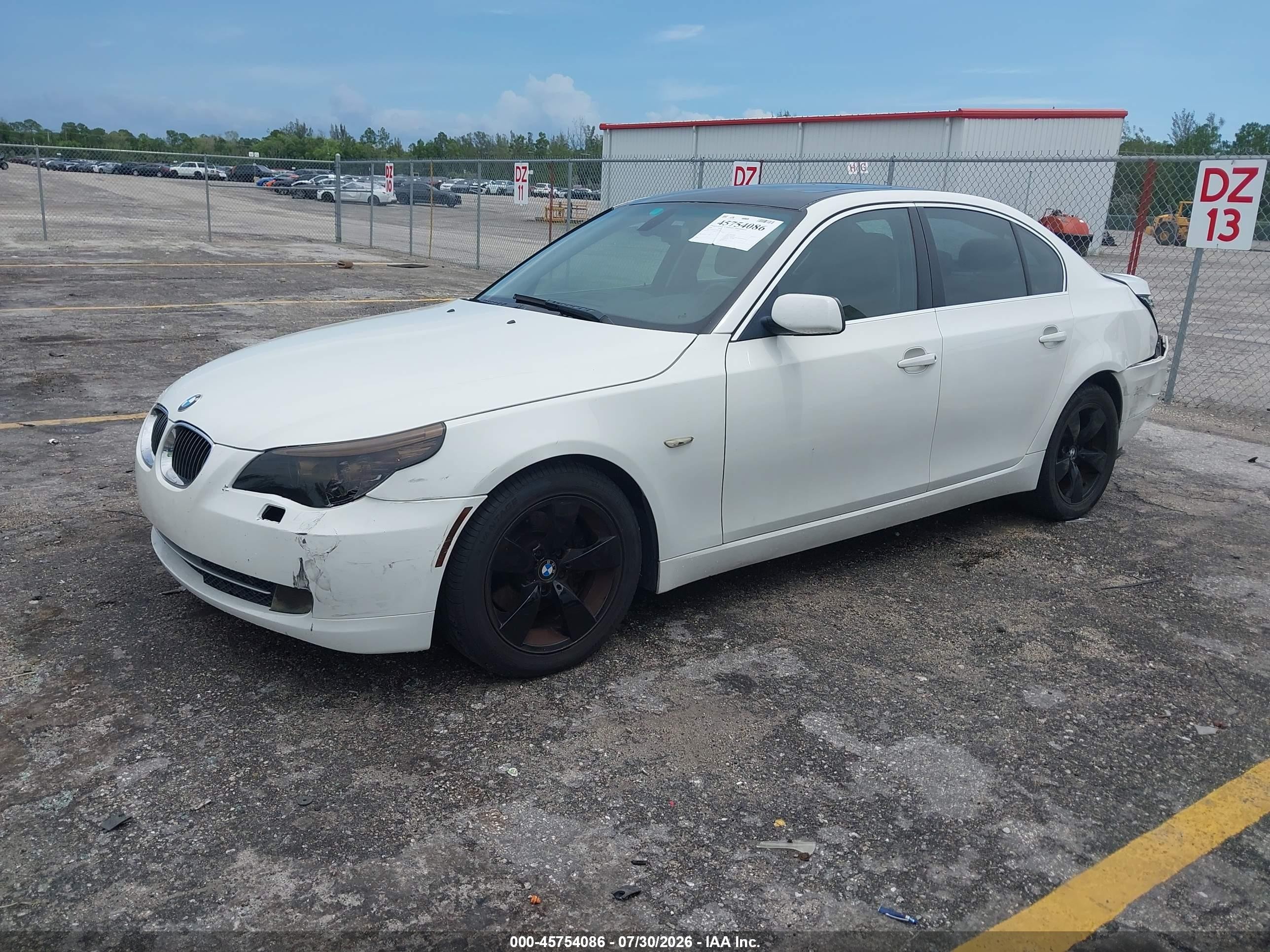 2008 Bmw 528i   White vin: WBANU53548CT11565