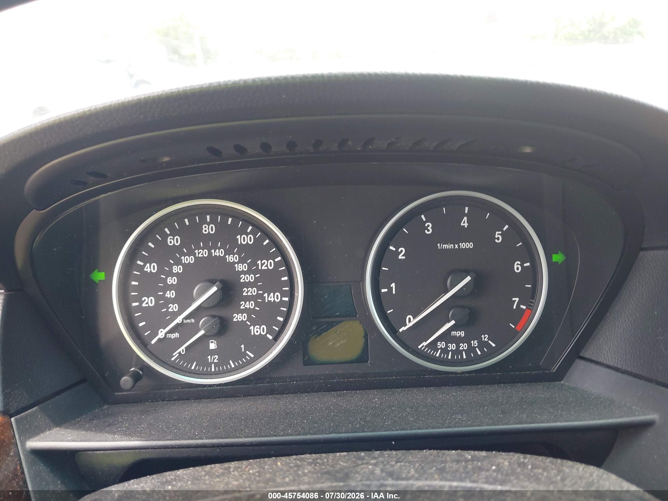 2008 Bmw 528i   White vin: WBANU53548CT11565