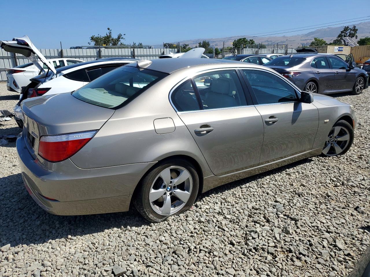 2008 Bmw 528 I Silver vin: WBANU53548CT13431