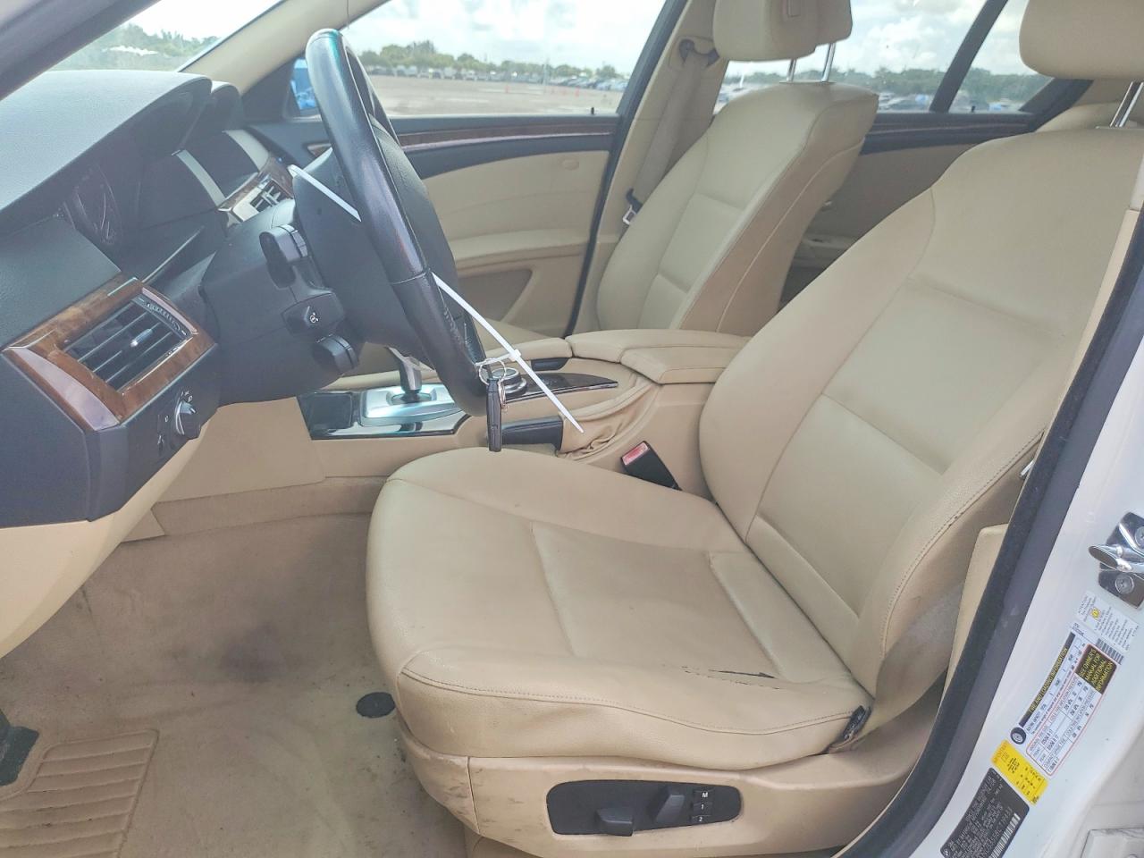 2008 Bmw 528 I White vin: WBANU53558CT19433