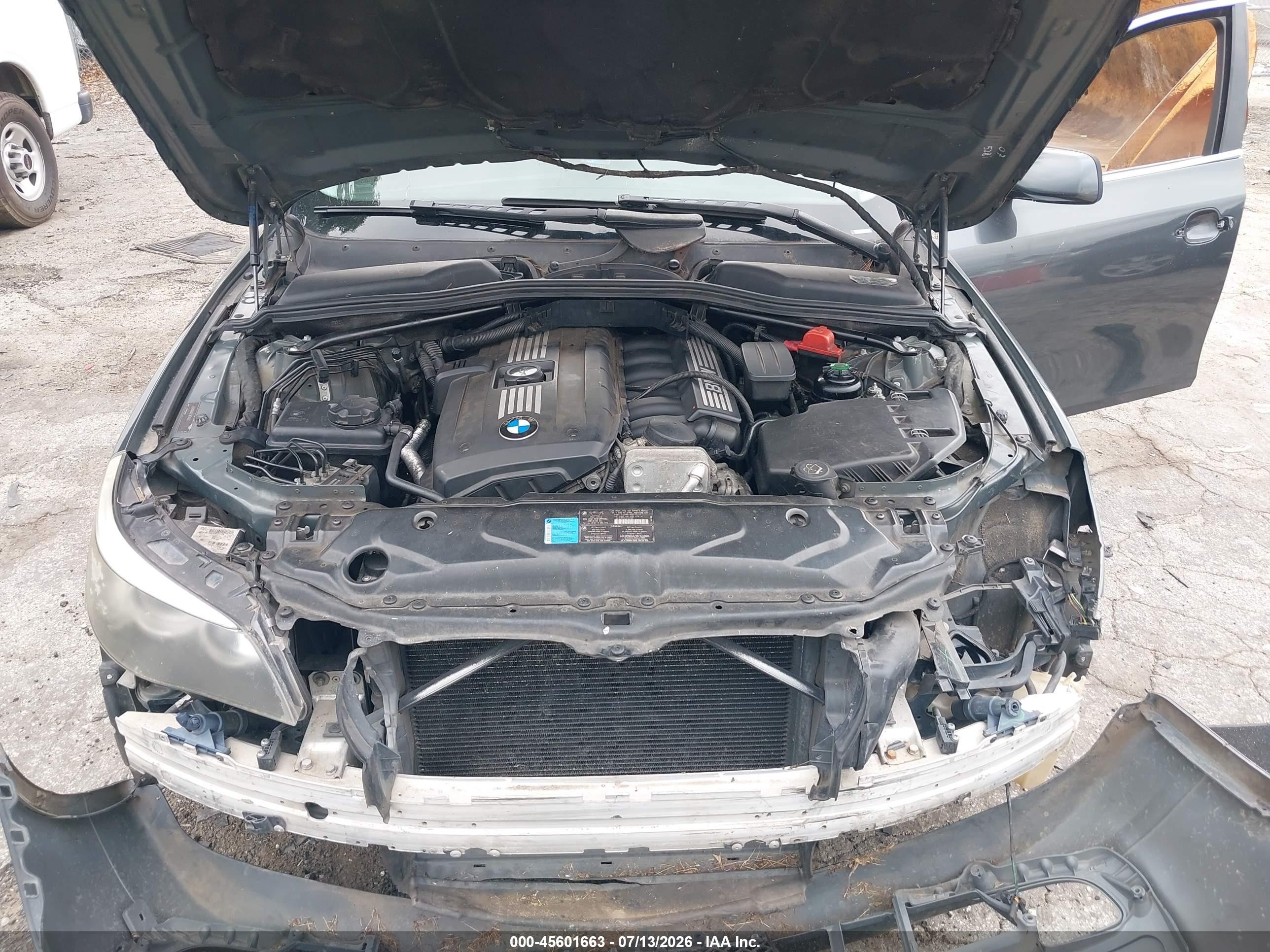 2009 Bmw 528i   Серый vin: WBANU53569C120005