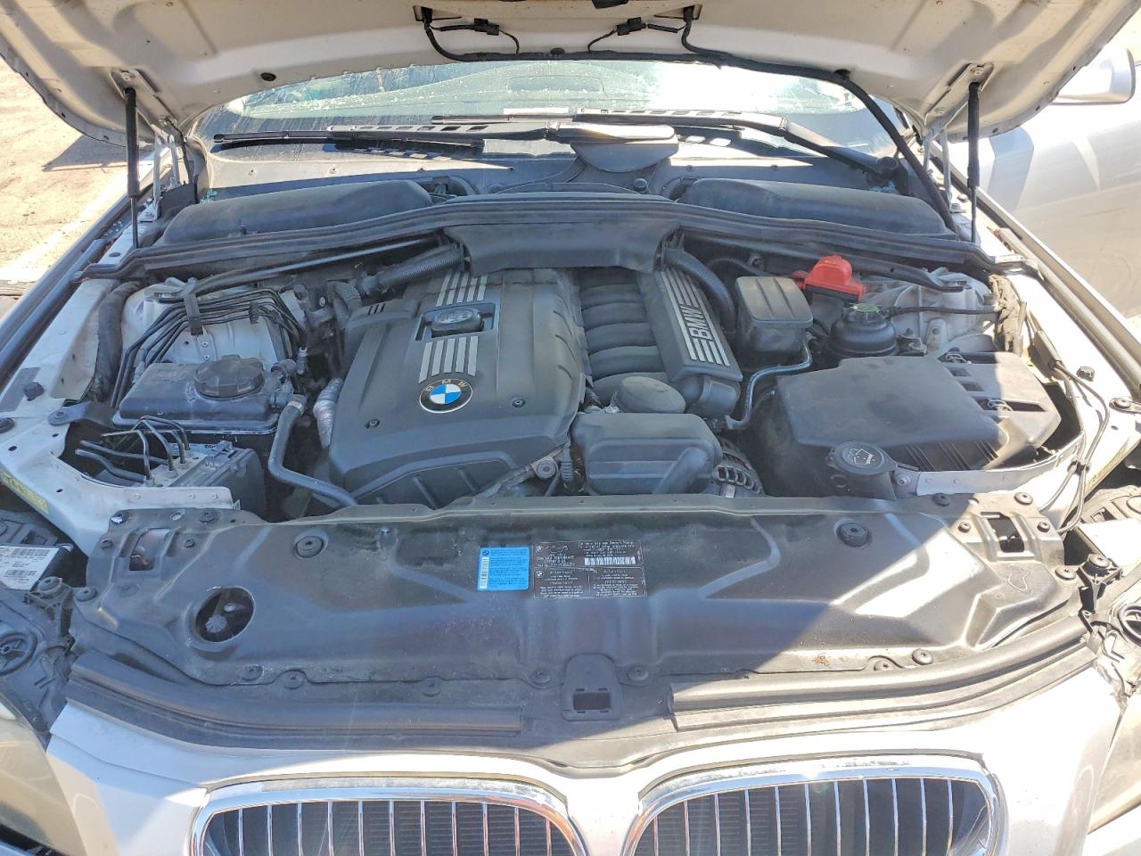 2008 Bmw 528 I Silver vin: WBANU53578CT03282