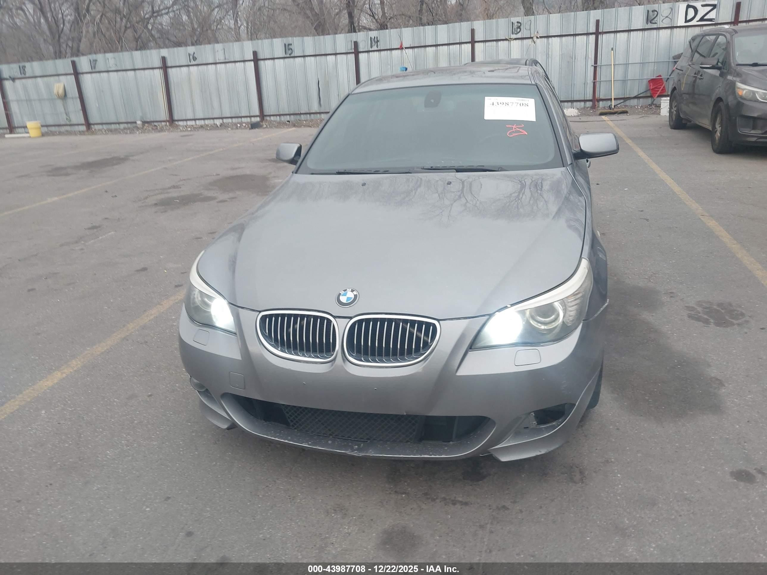 2009 Bmw 528i   Black vin: WBANU53579C122894