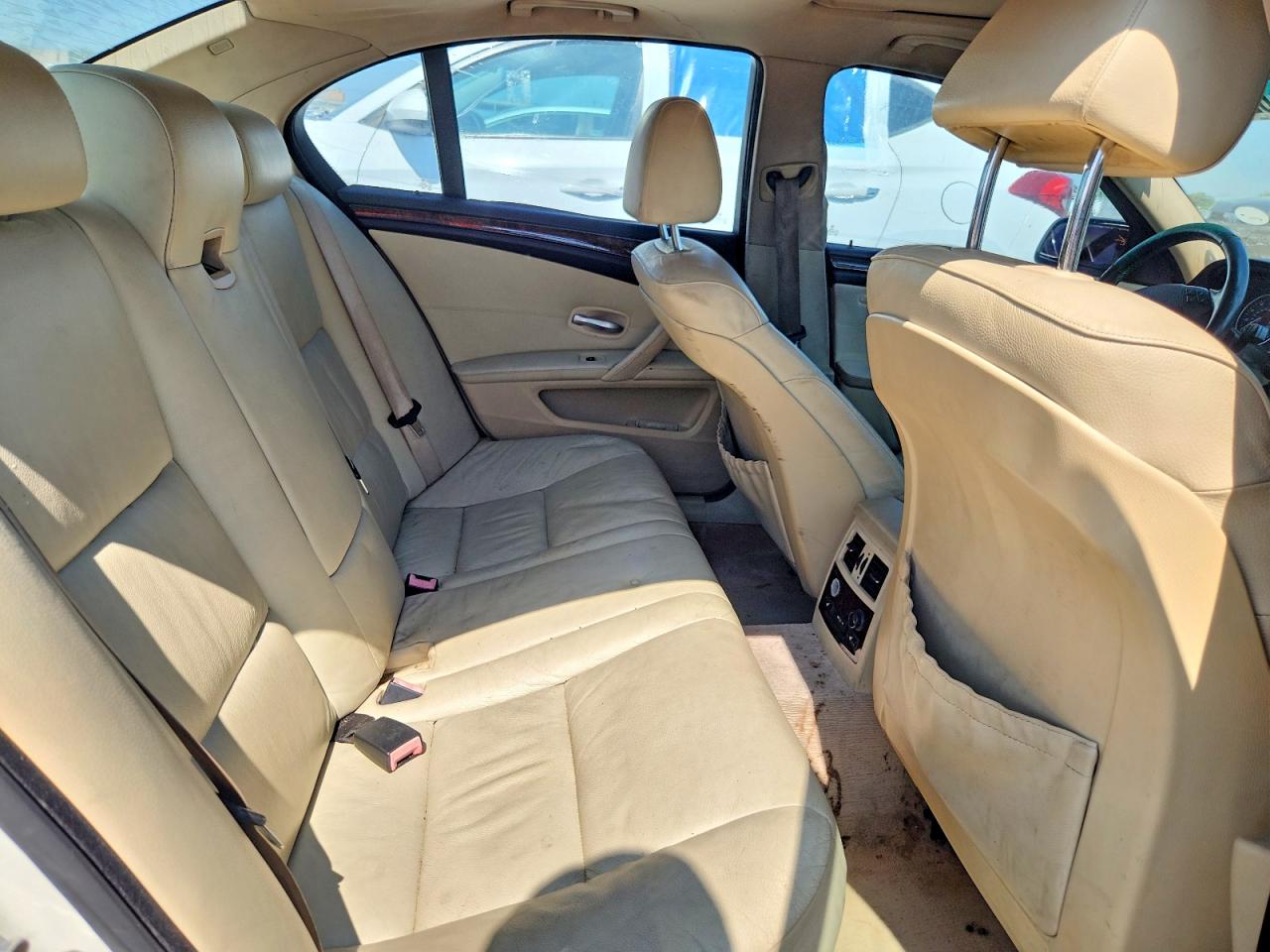 2008 Bmw 528 I White vin: WBANU53588CT05235